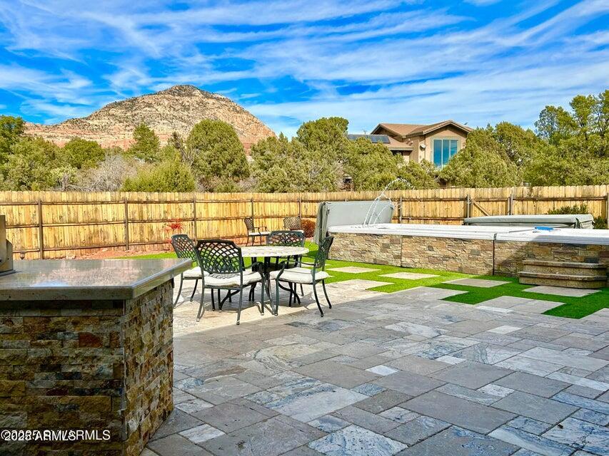 550 Kachina Drive