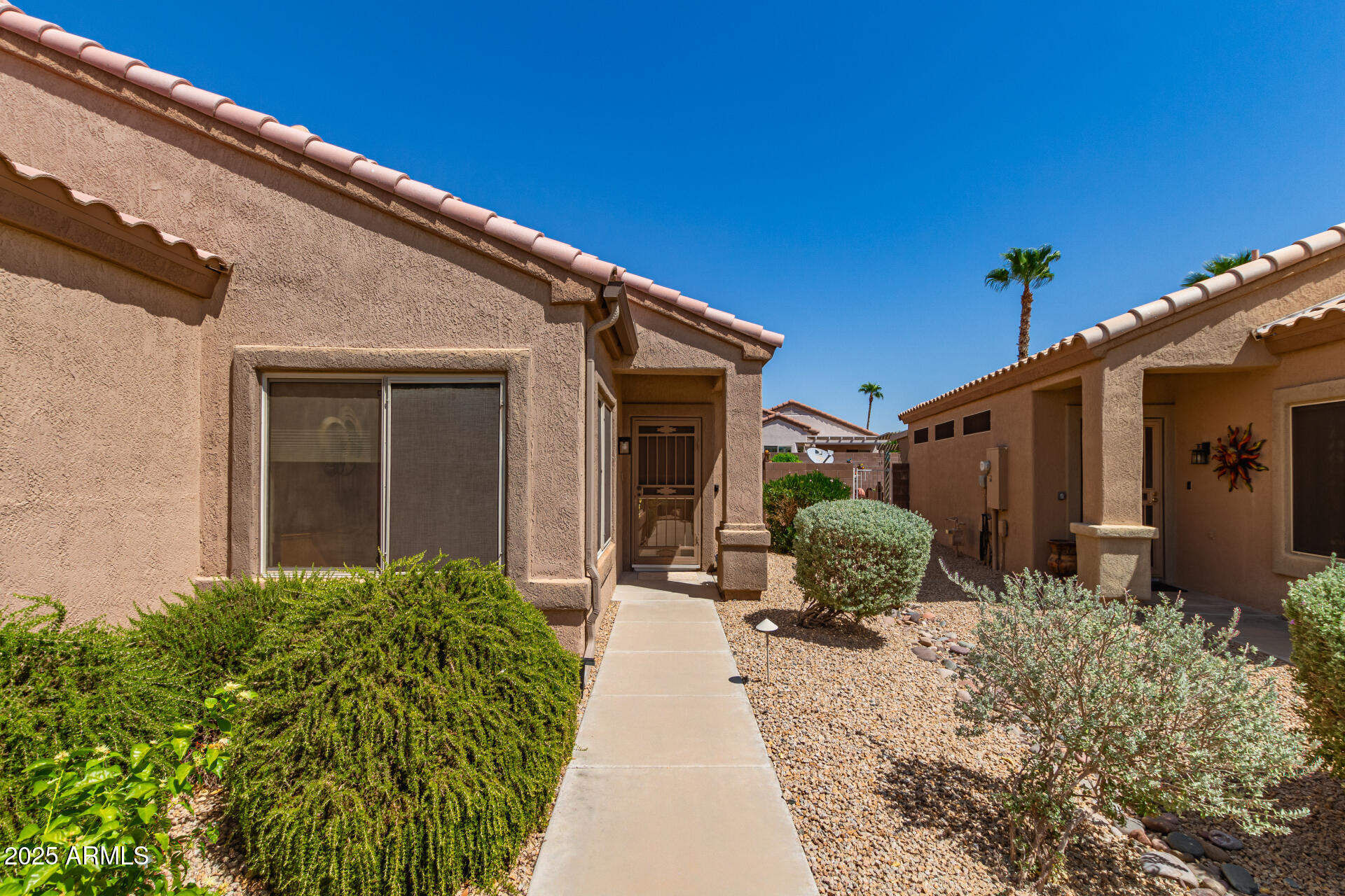 15844 W ARROWHEAD Drive