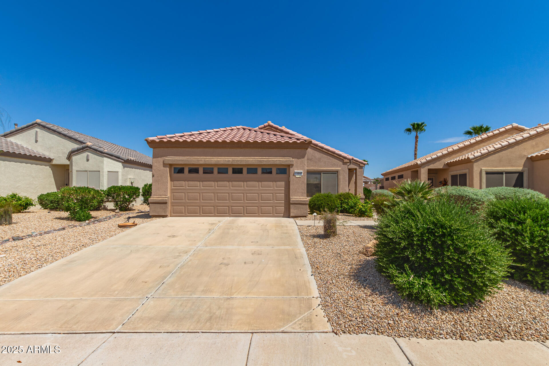 15844 W ARROWHEAD Drive