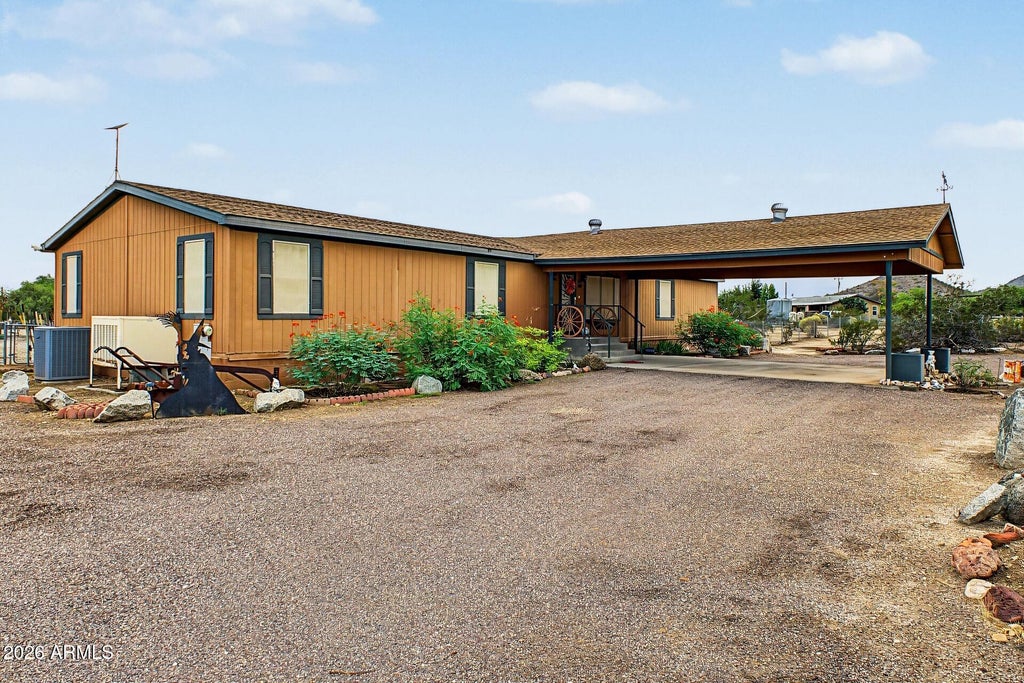 Photo of 12027 S Dean Road, Buckeye, AZ 85326 (MLS # 7085571)