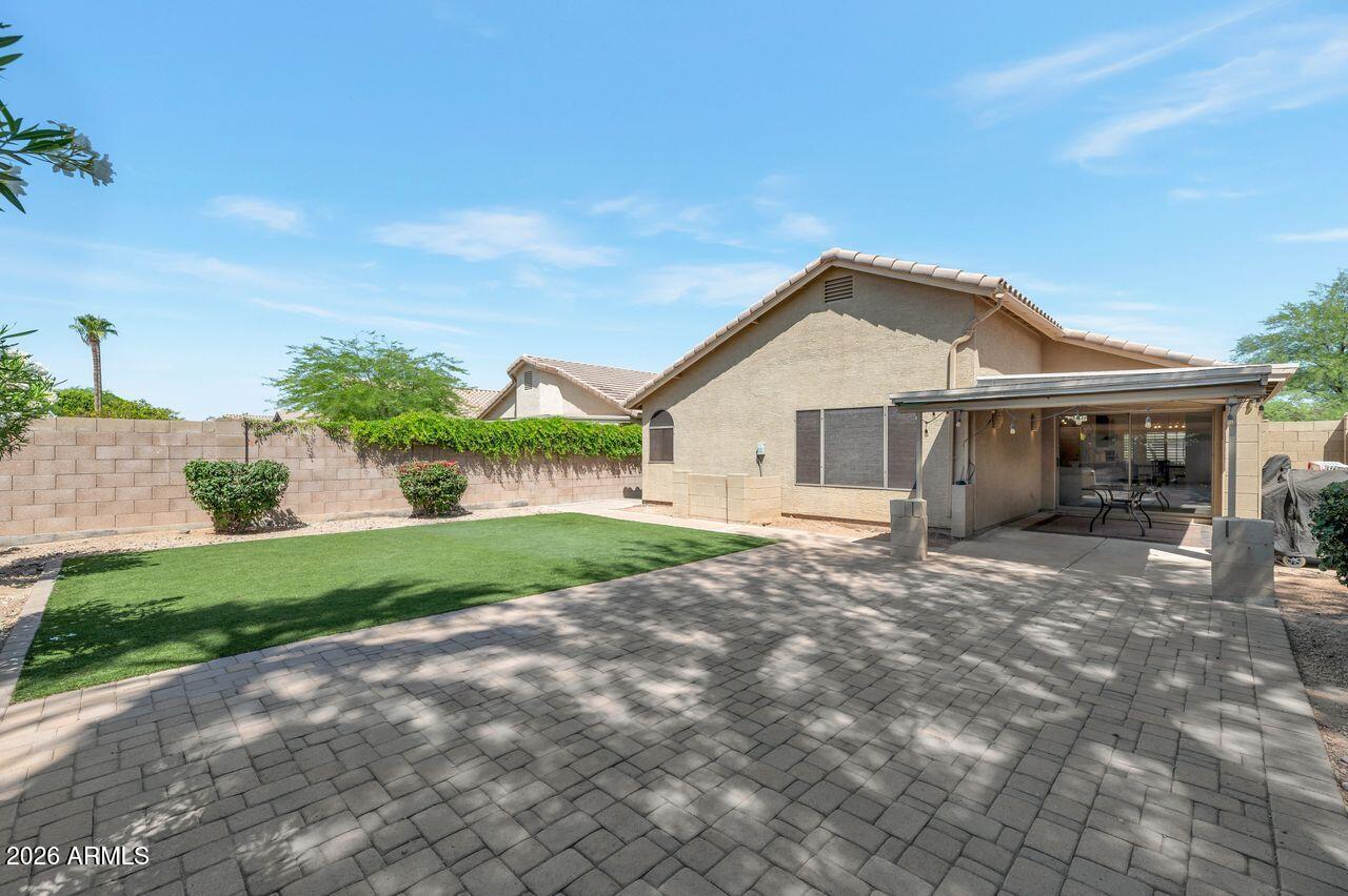 ARROYO CROSSING - Residential