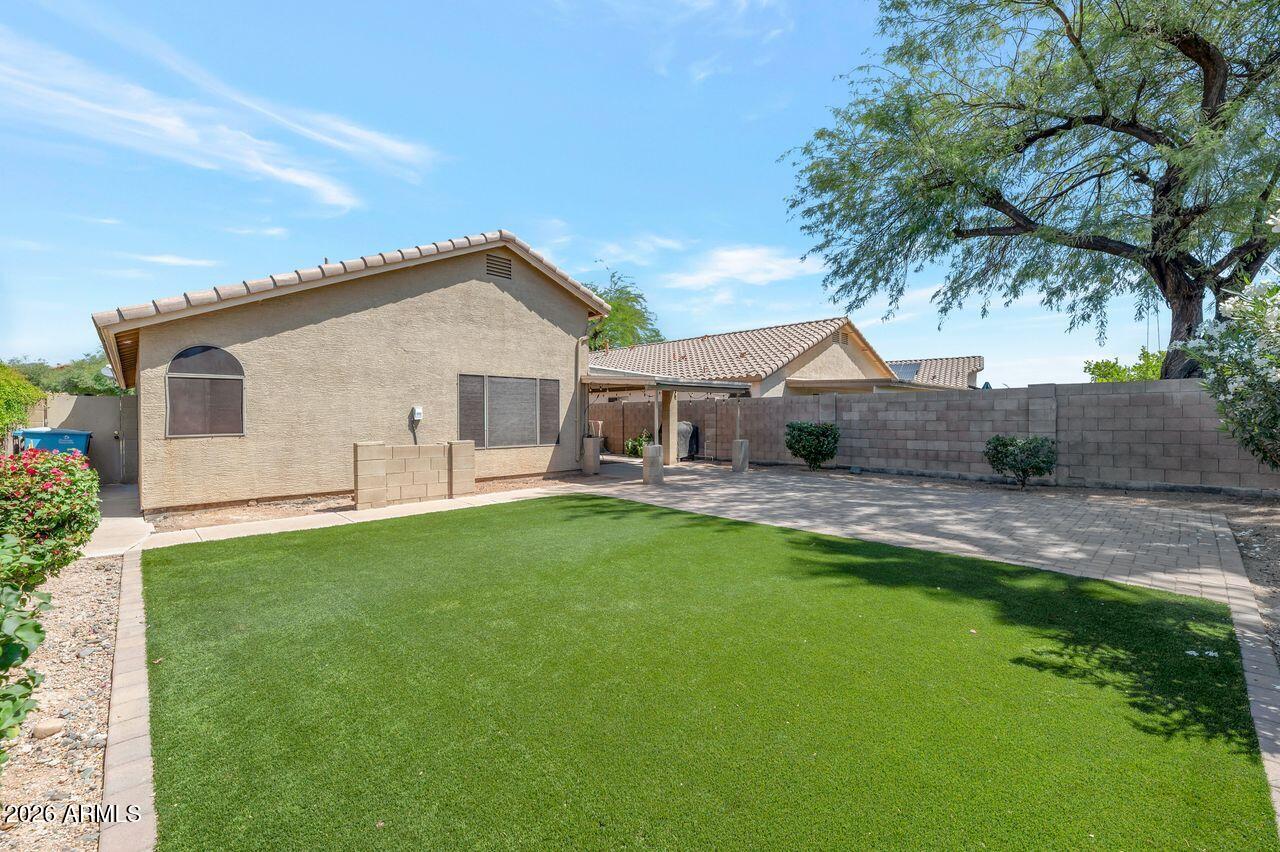 ARROYO CROSSING - Residential