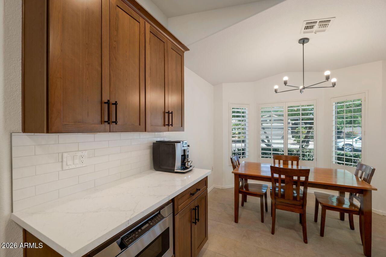 511 W BLUEFIELD Avenue