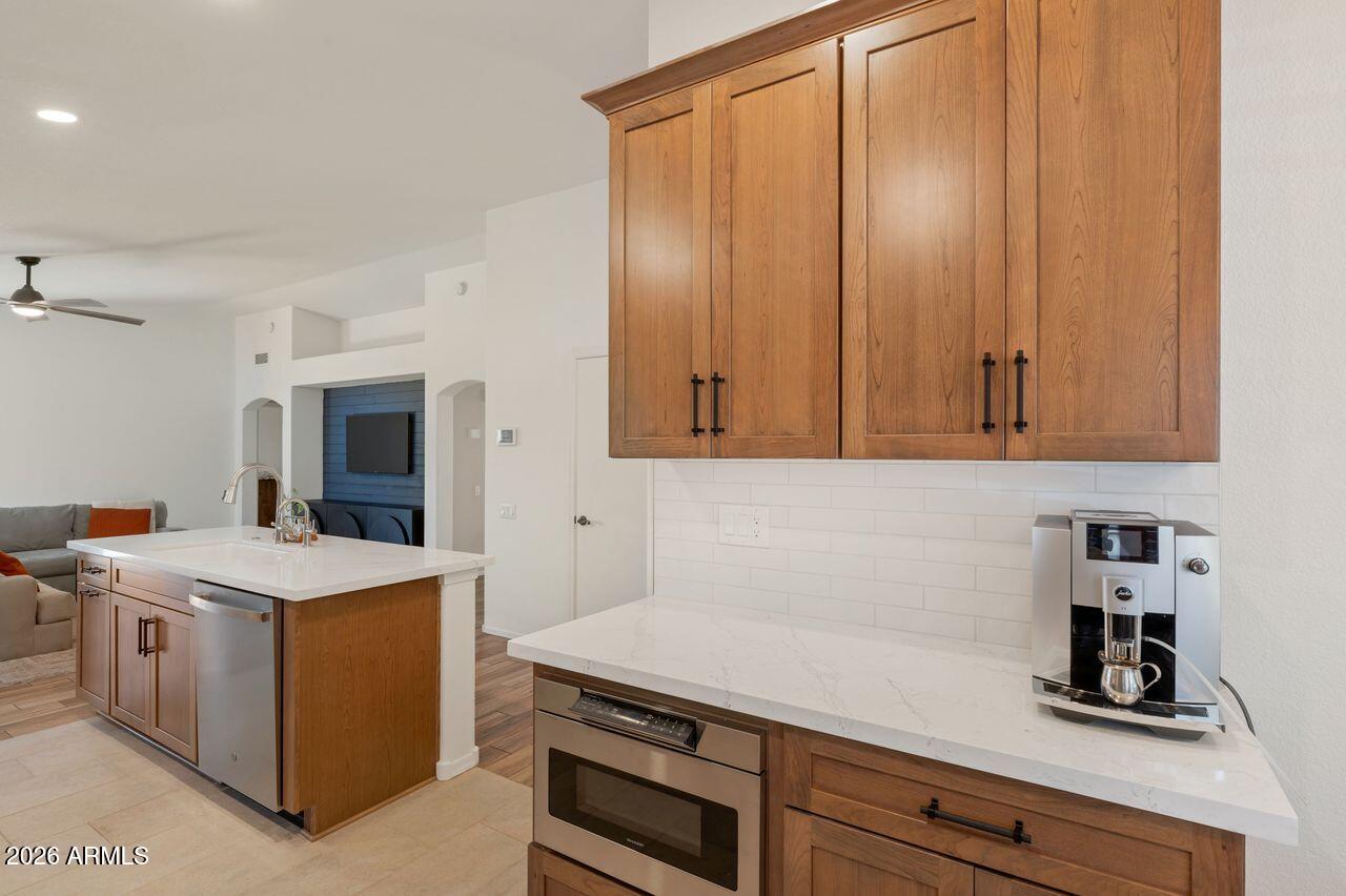 ARROYO CROSSING - Residential