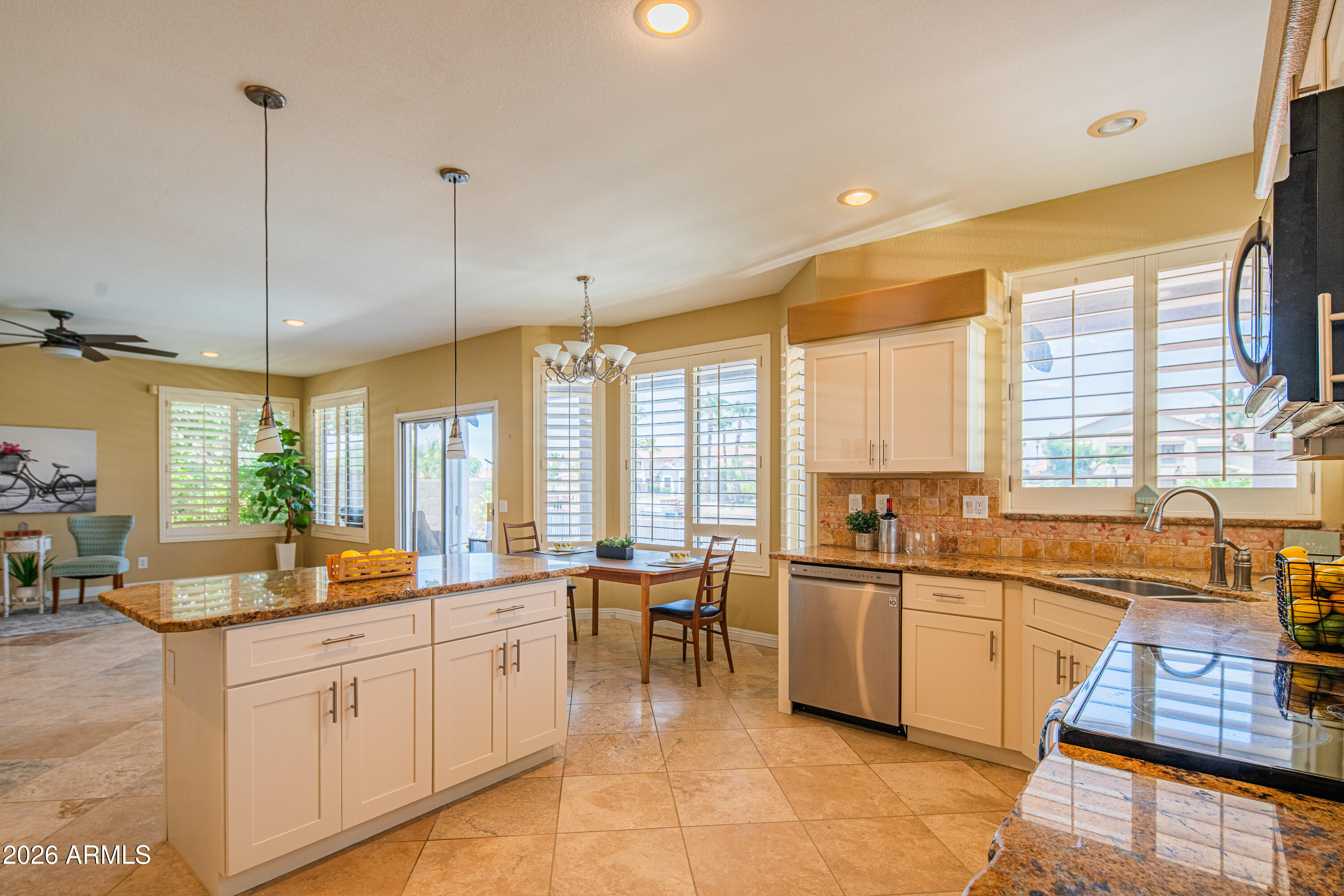 5338 W TONOPAH Drive