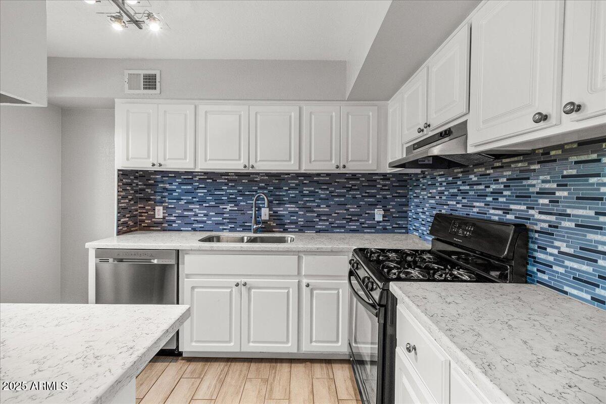7141 N 16TH Street 216