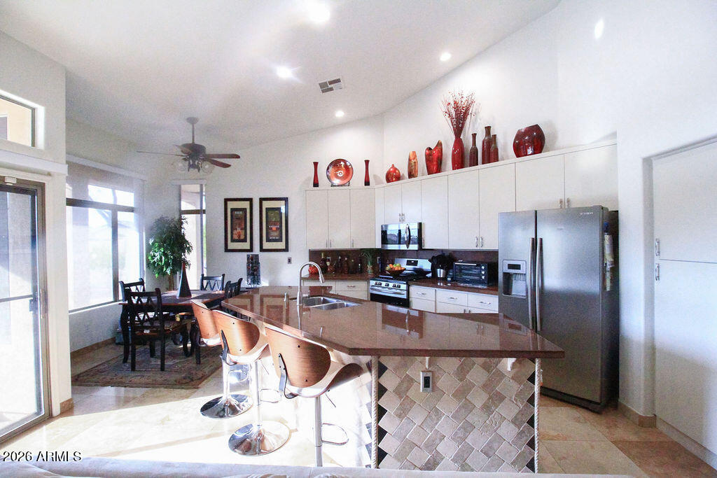 17018 N 44 Place