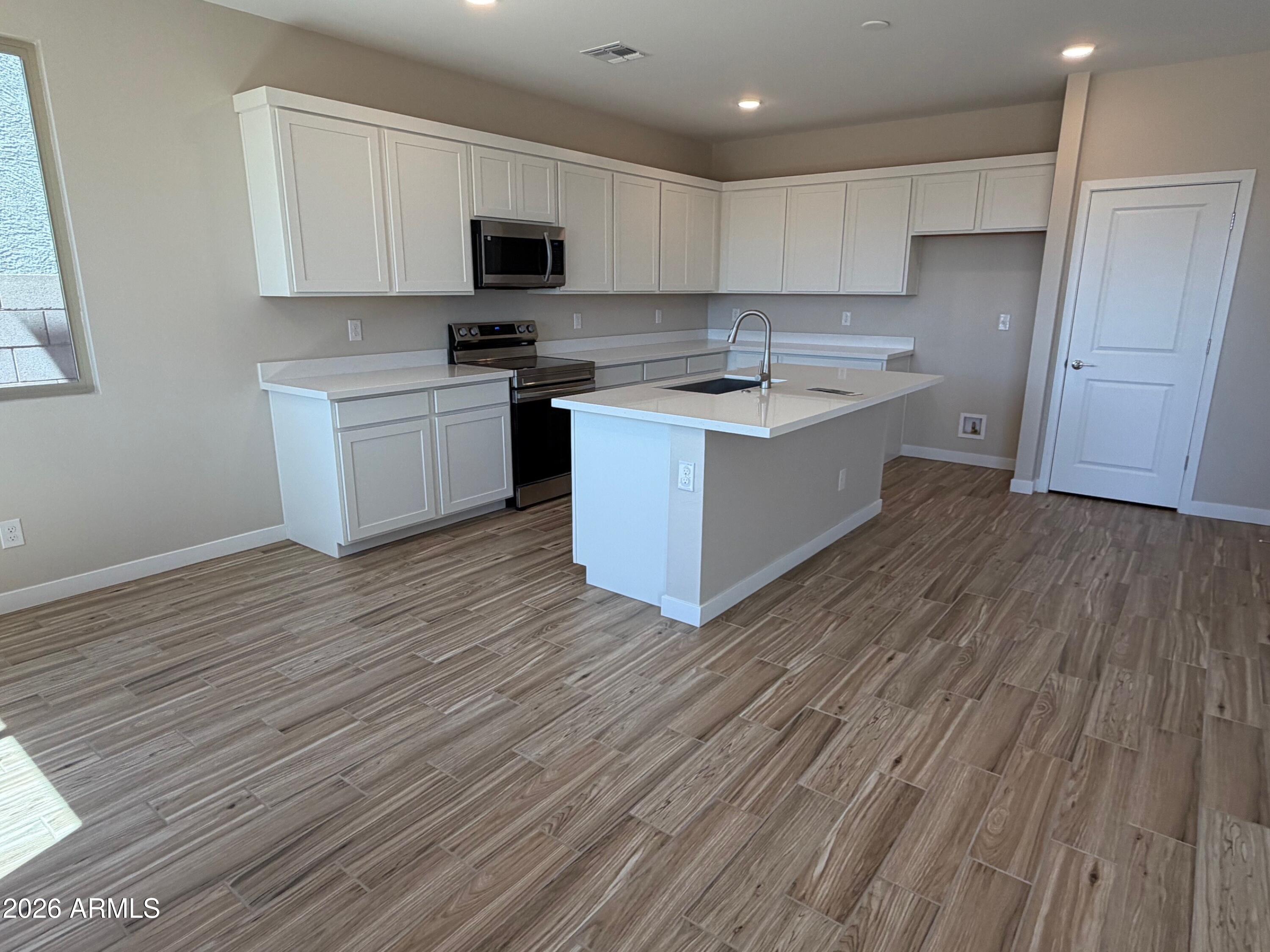 7295 E HACKAMORE Lane N