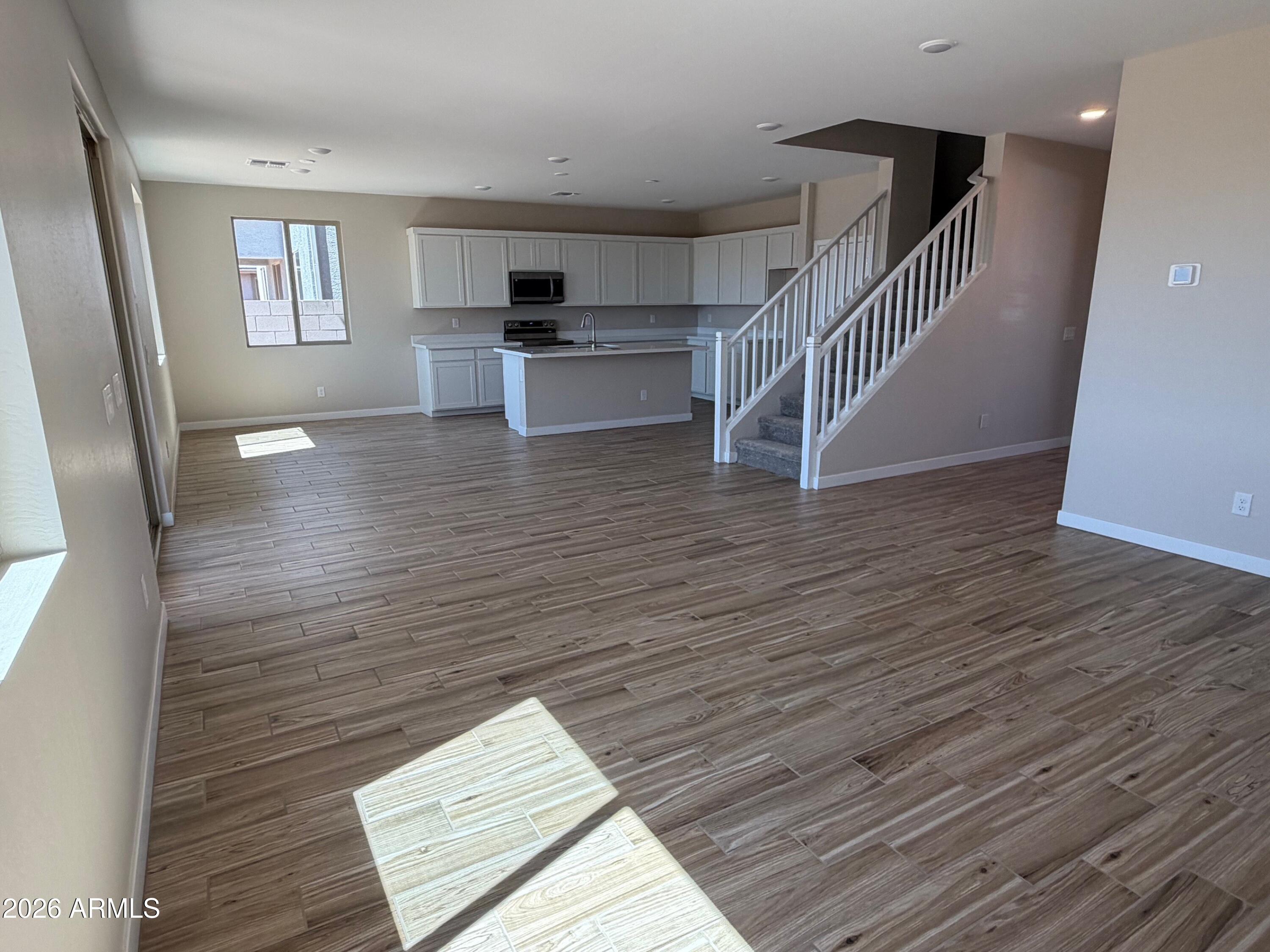 7295 E HACKAMORE Lane N