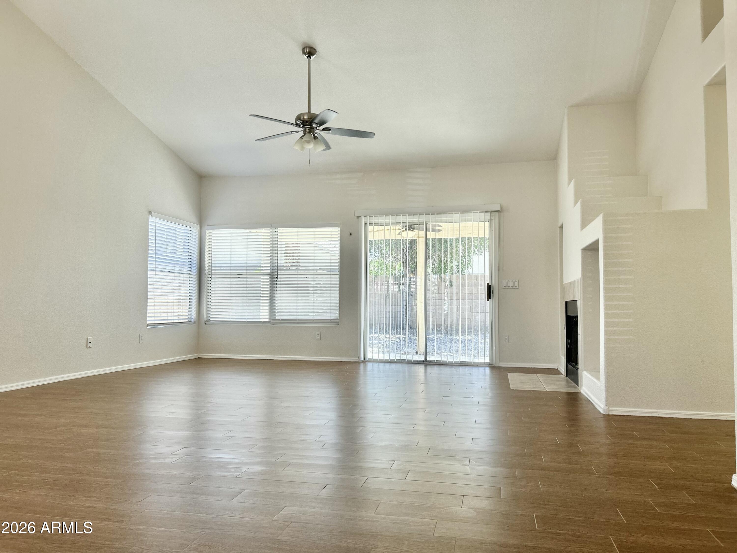 721 E SHEFFIELD Avenue