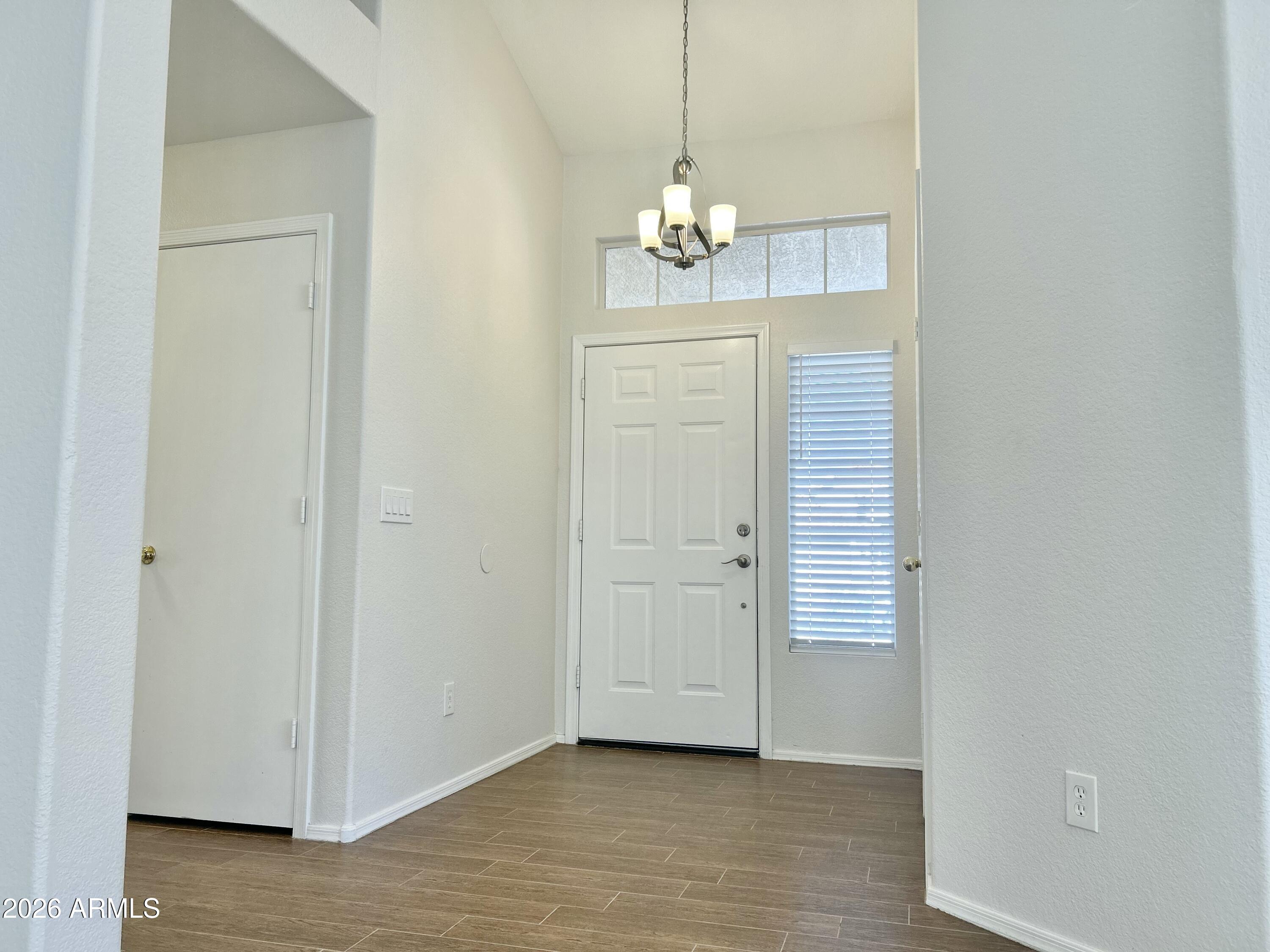 721 E SHEFFIELD Avenue