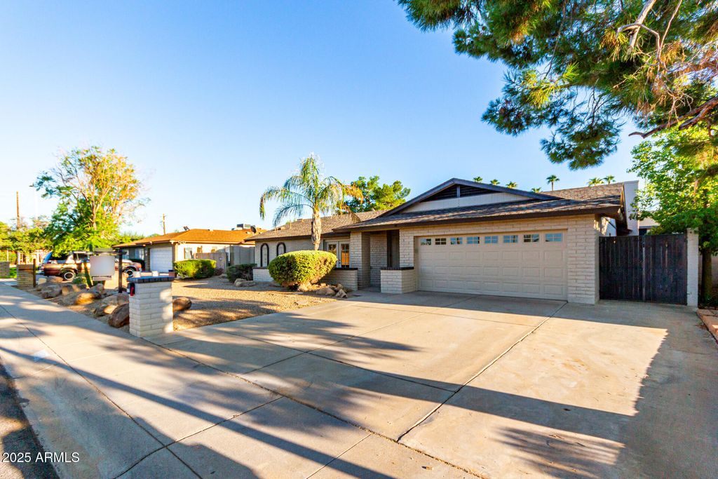 Photo of 5107 W Harmont Drive, Glendale, AZ 85302 (MLS # 6920074)