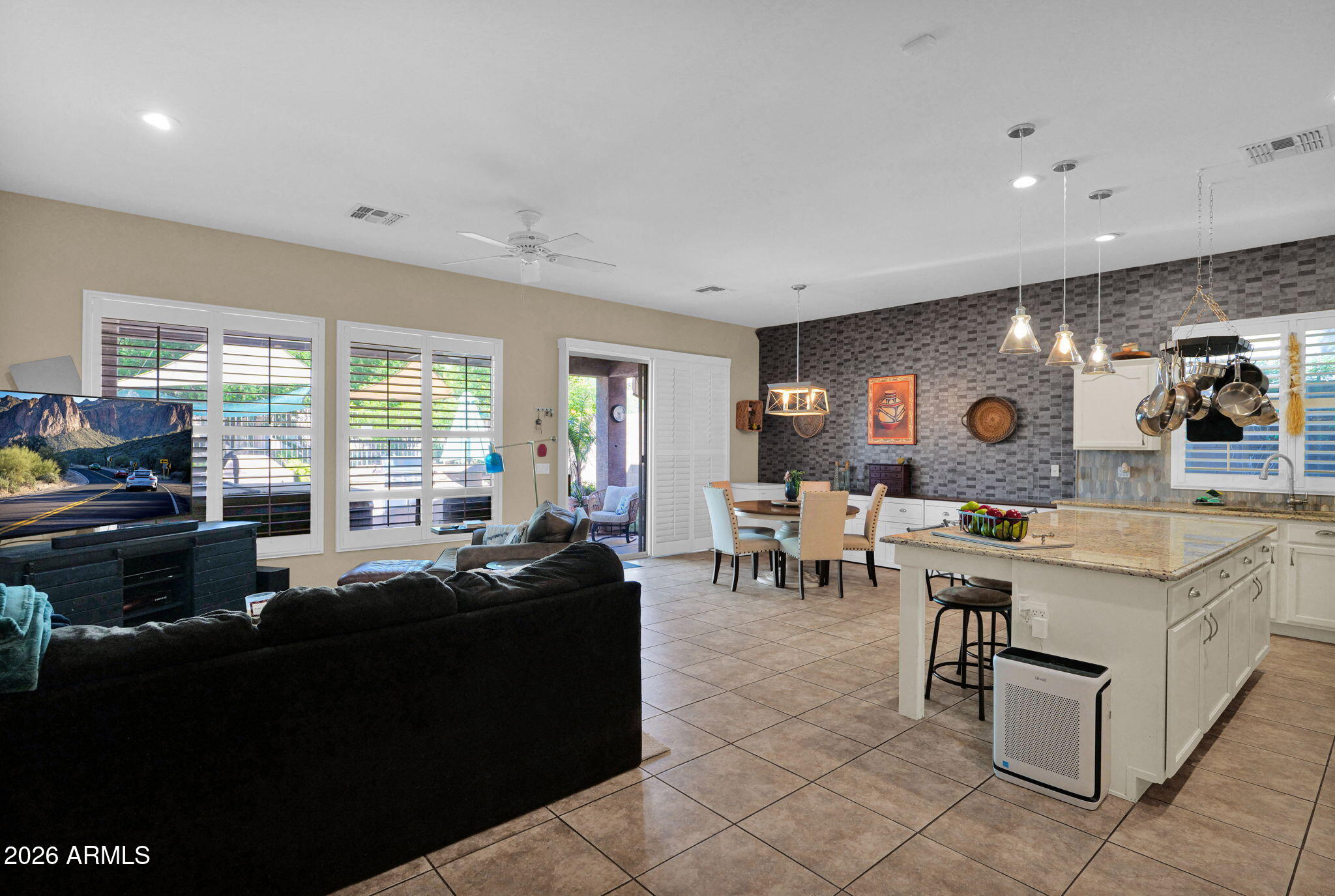 3102 W EAGLE CLAW Drive