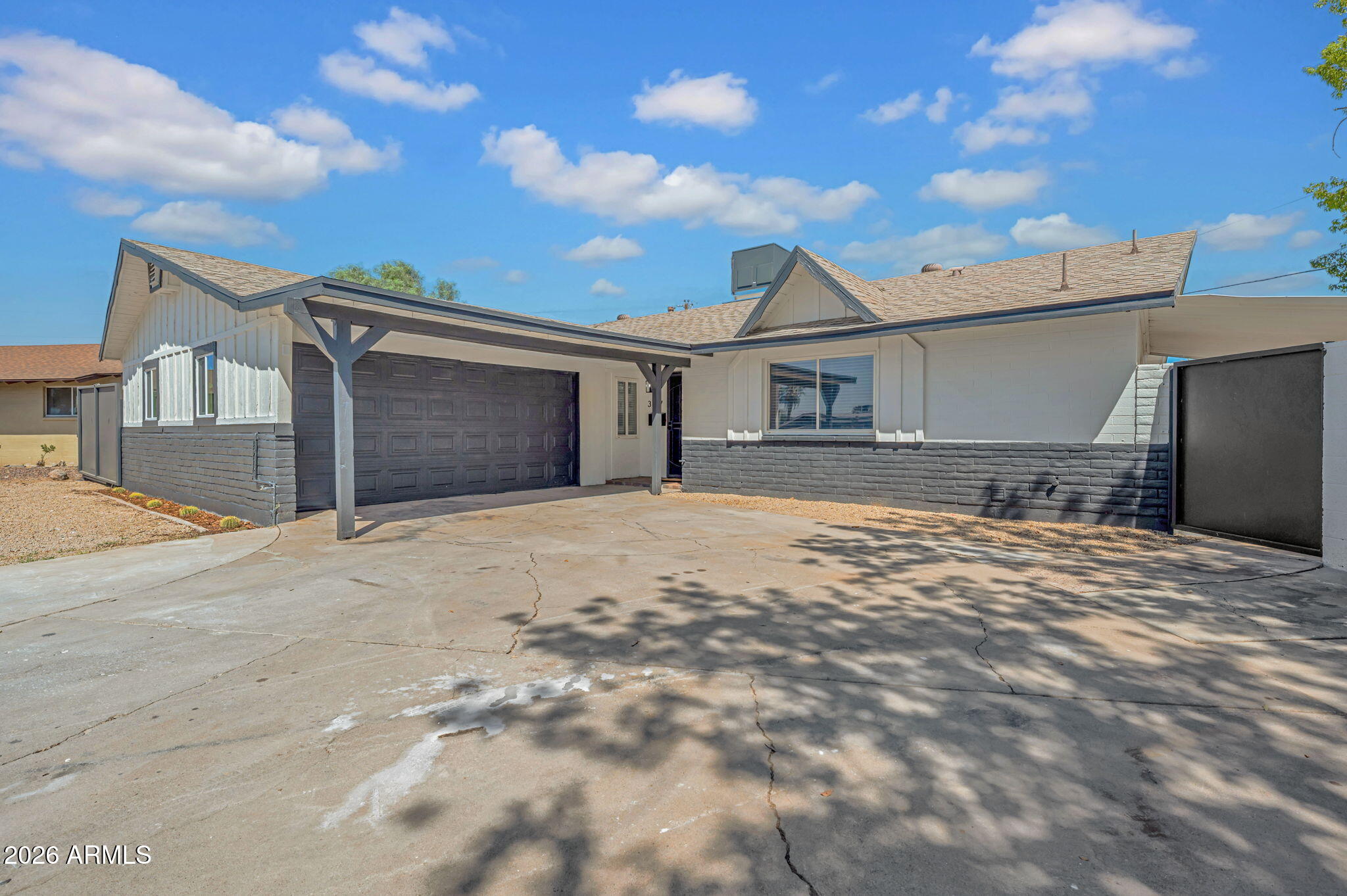 3117 W PERSHING Avenue