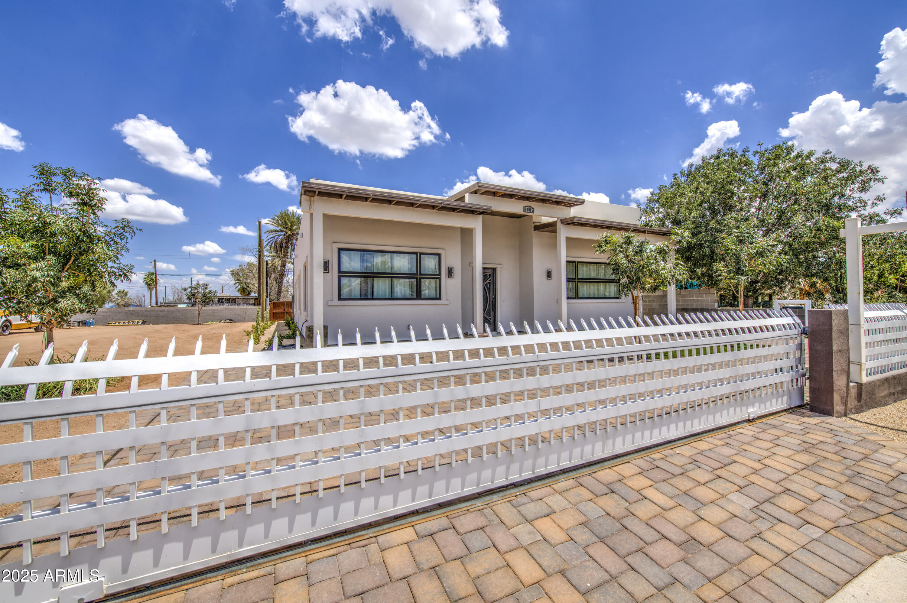 9005 S CALLE SAHUARO --