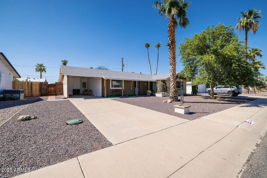 Photo of 11614 N Hagen Drive, Sun City, AZ 85351 (MLS # 6925171)