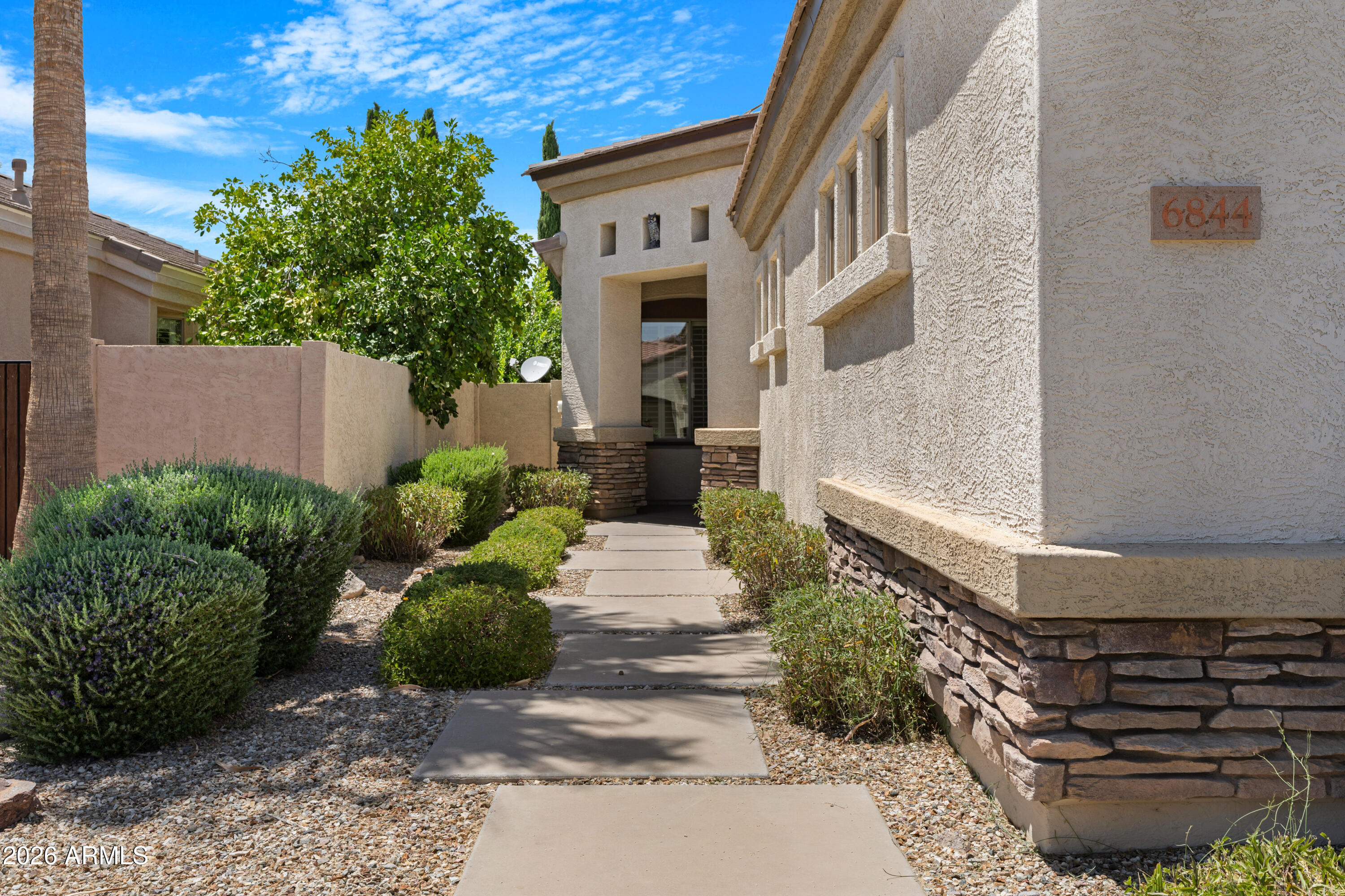 6844 S Pinehurst Drive Drive