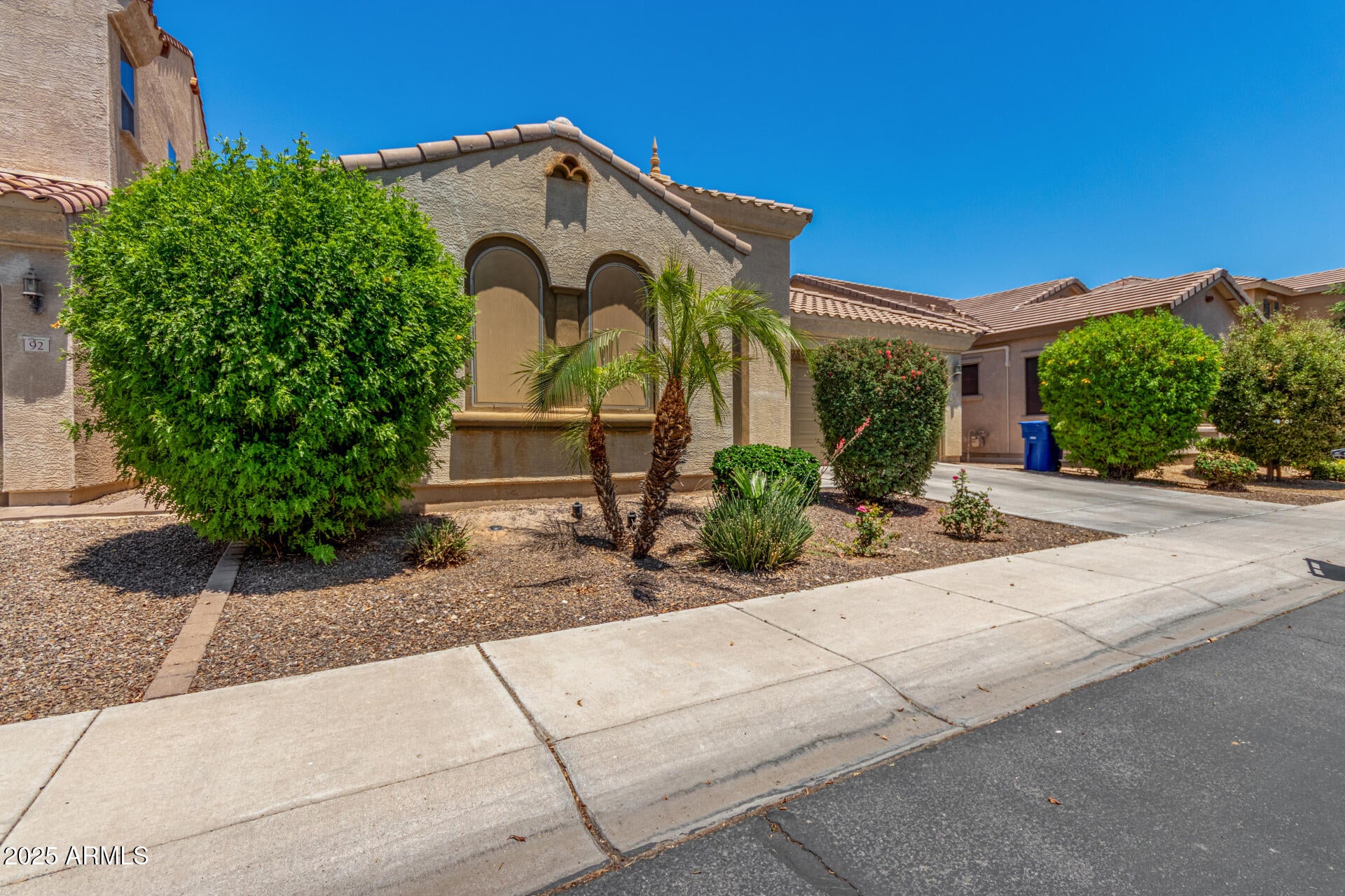 82 W ASTER Drive