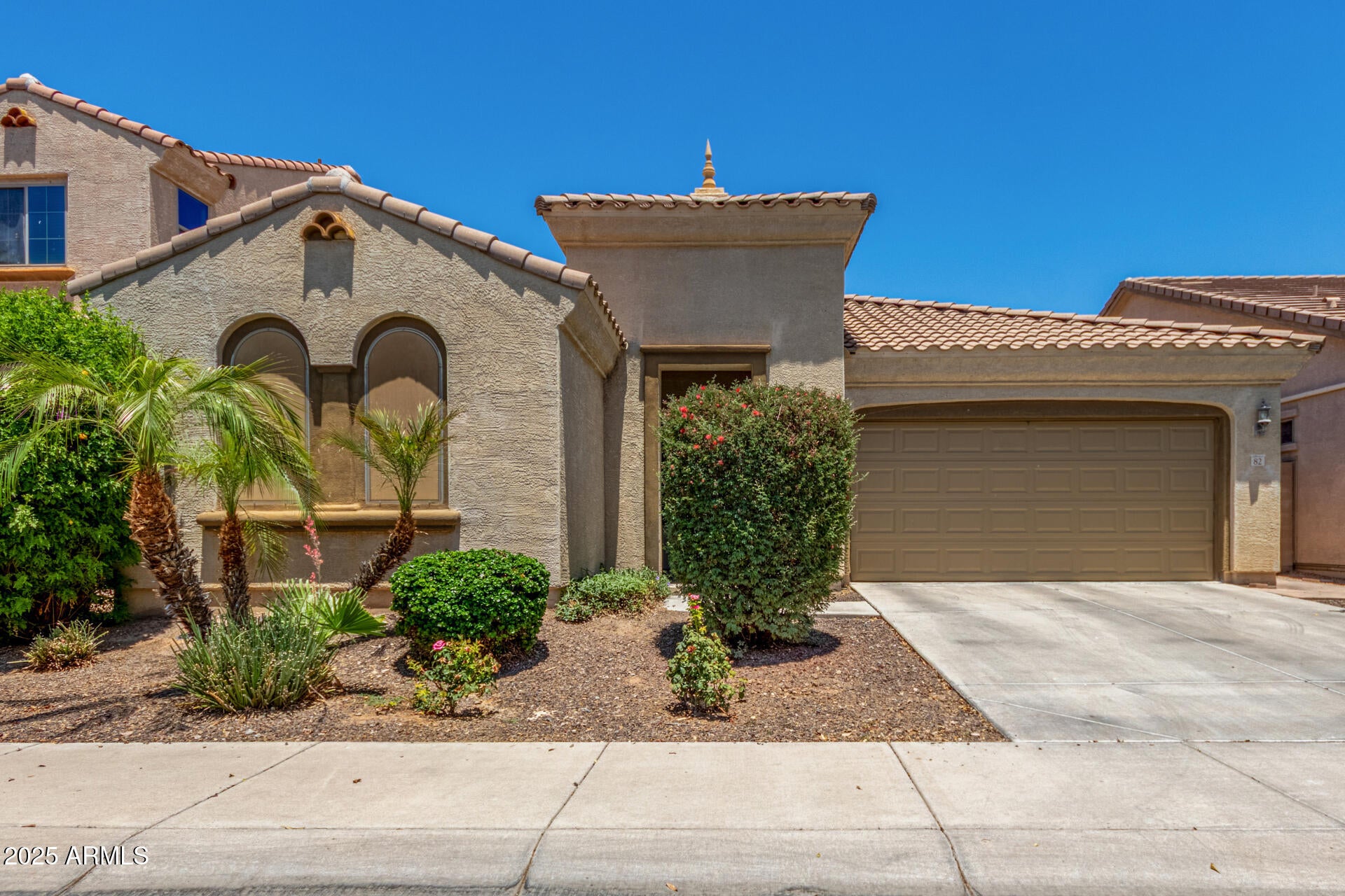 82 W ASTER Drive