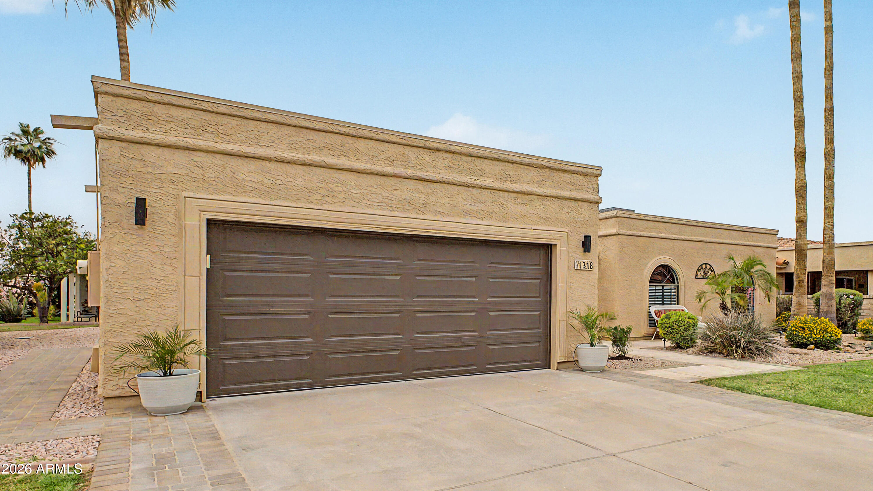 1318 LEISURE WORLD --