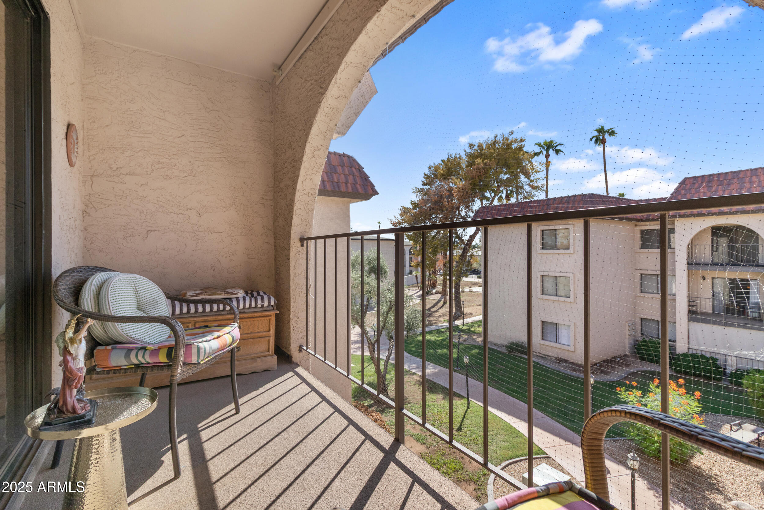 3033 E DEVONSHIRE Avenue 3003