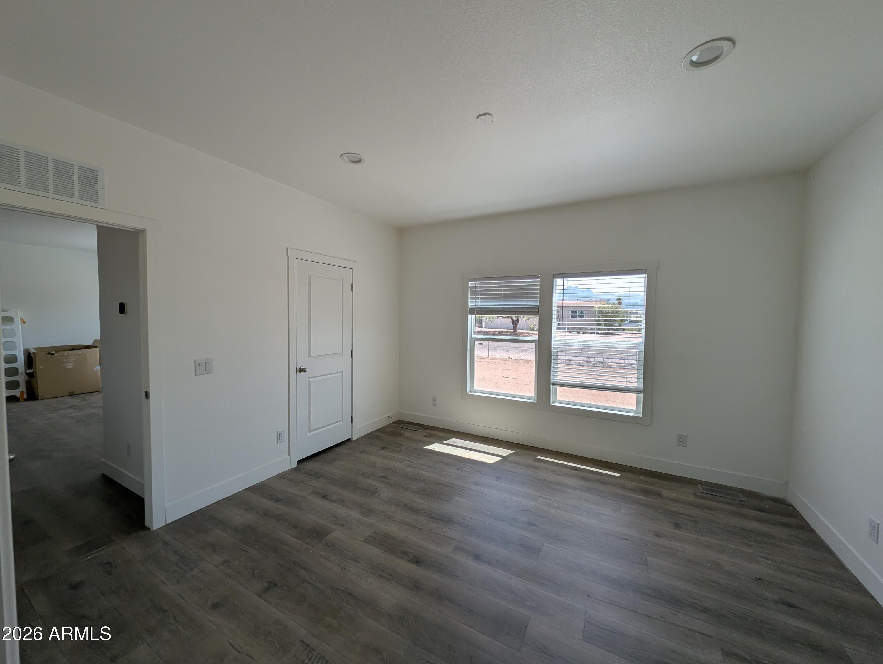 2625 W Manzanita Street