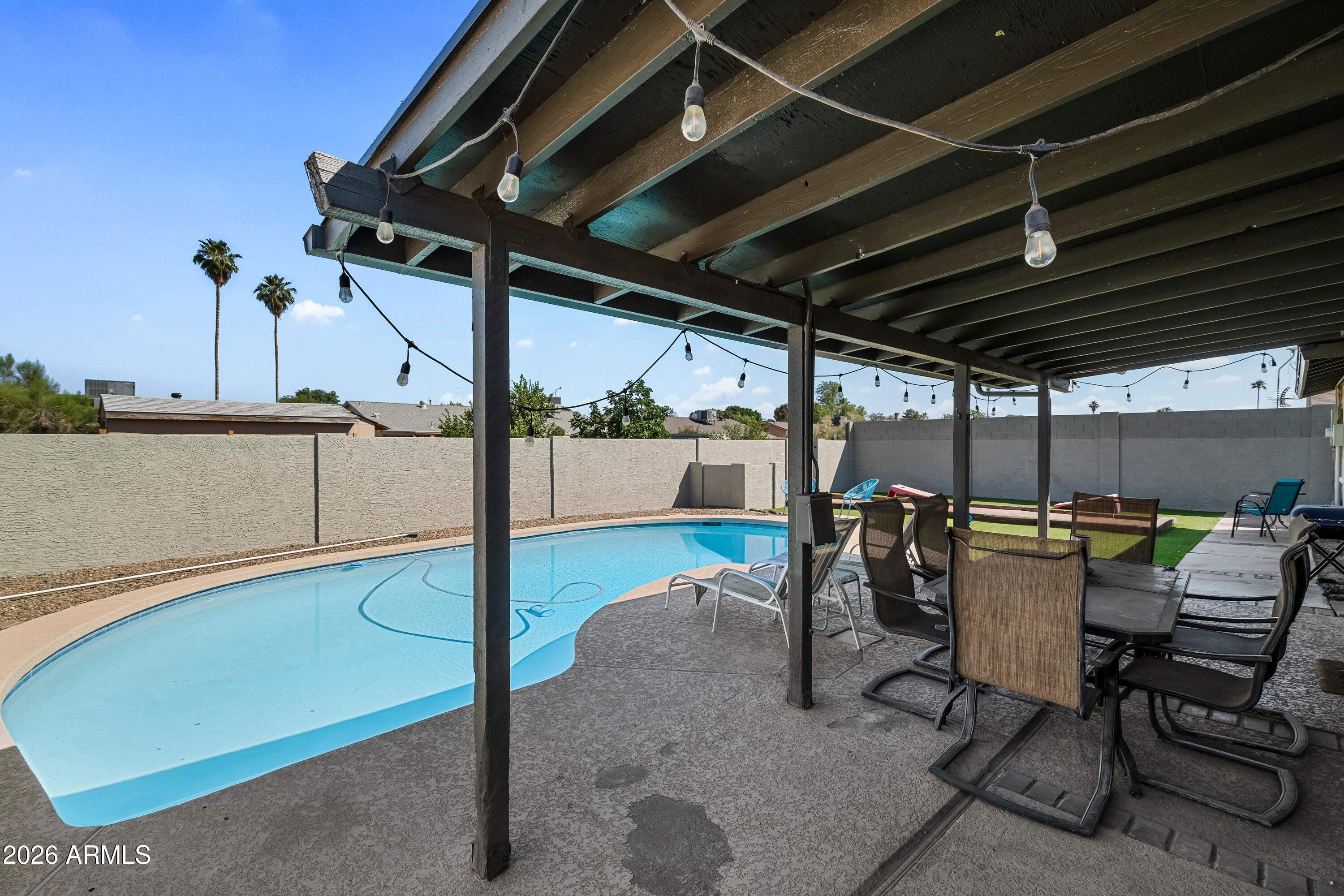 208 E Oxford Drive