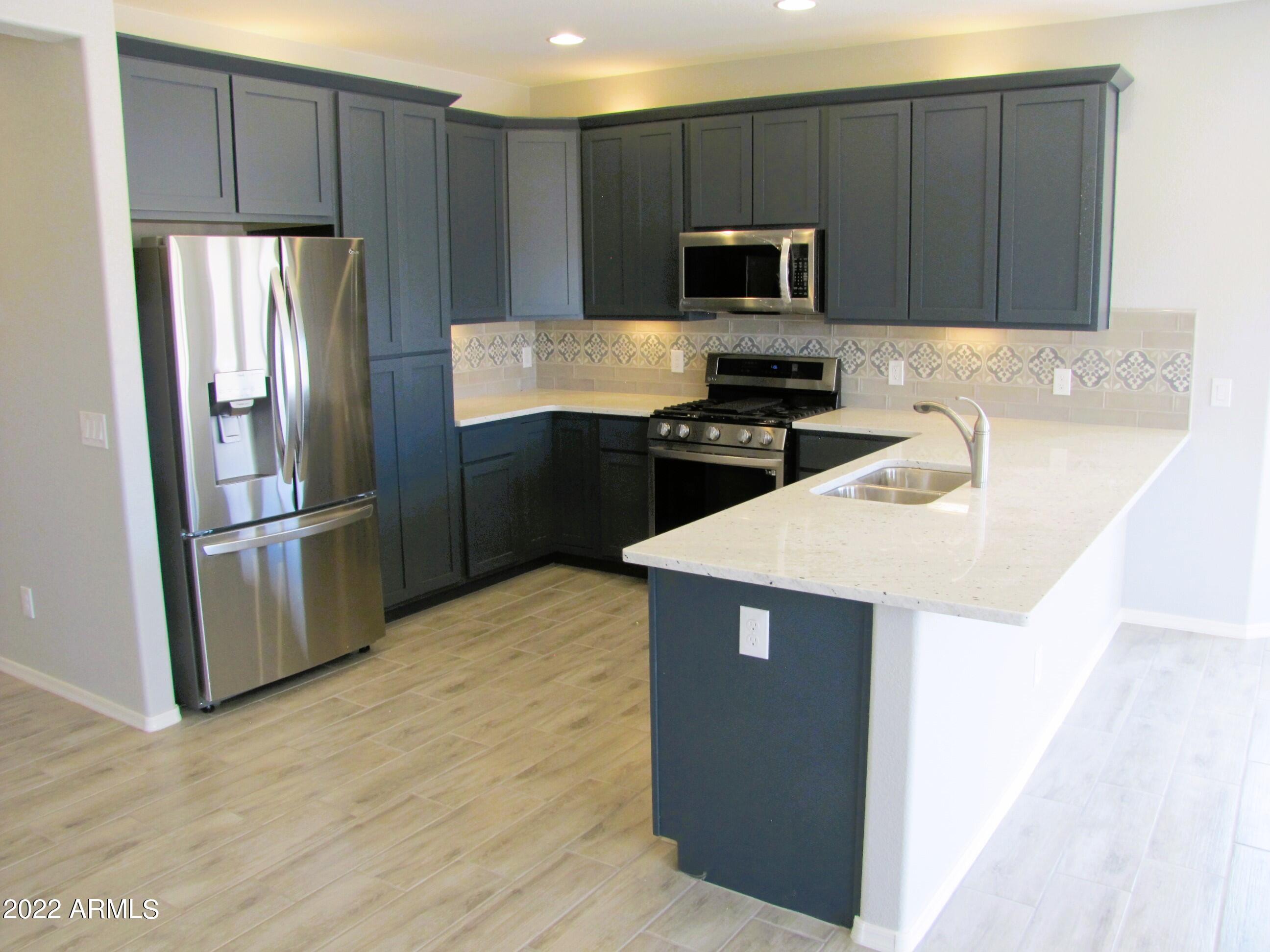 HOLIDAY AT PUEBLO DEL SOL PHASE 5A - Residential Lease