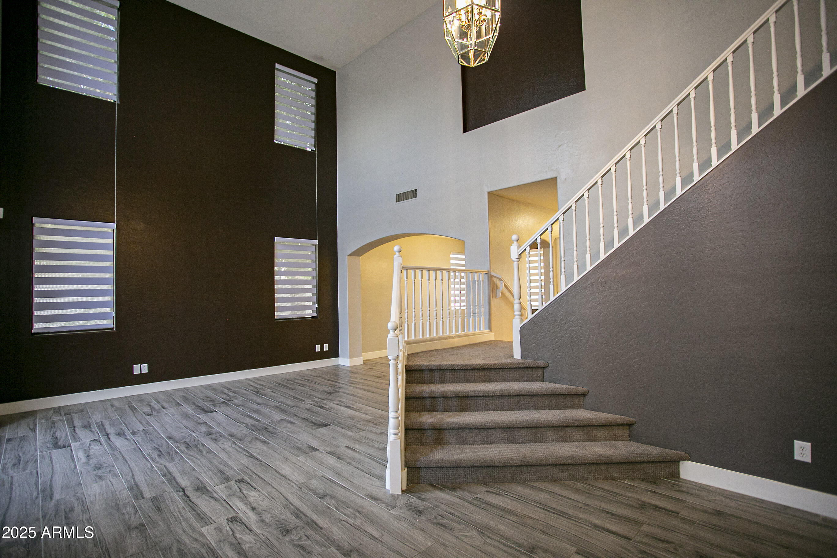 7033 W HONEYSUCKLE Drive