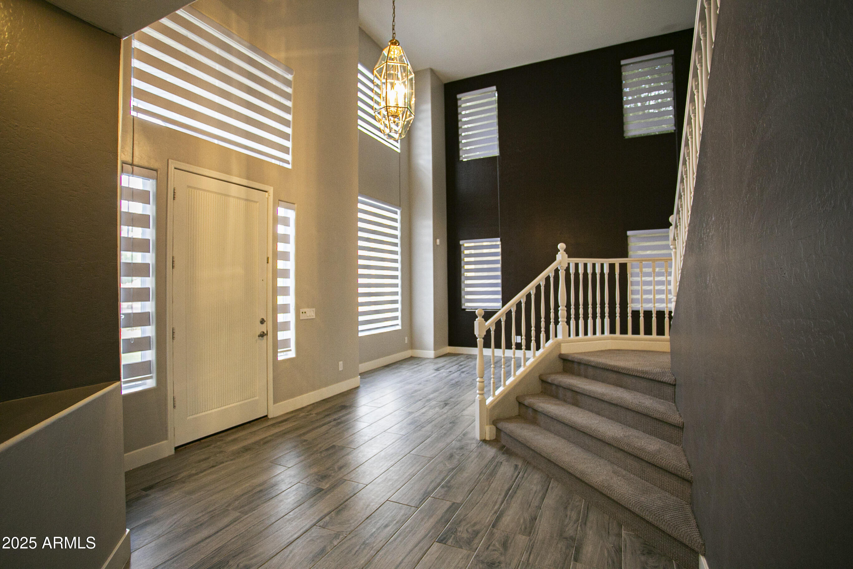 7033 W HONEYSUCKLE Drive