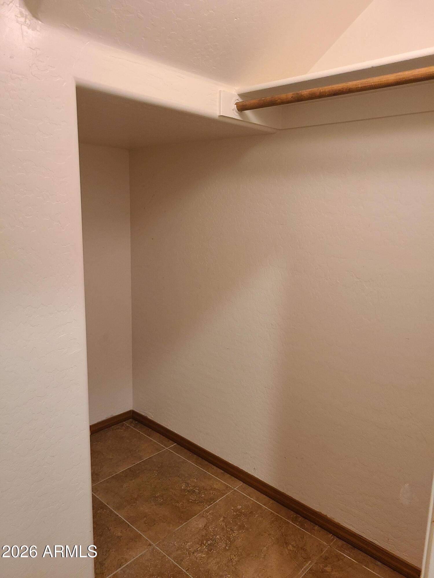 22263 W SHADOW Drive