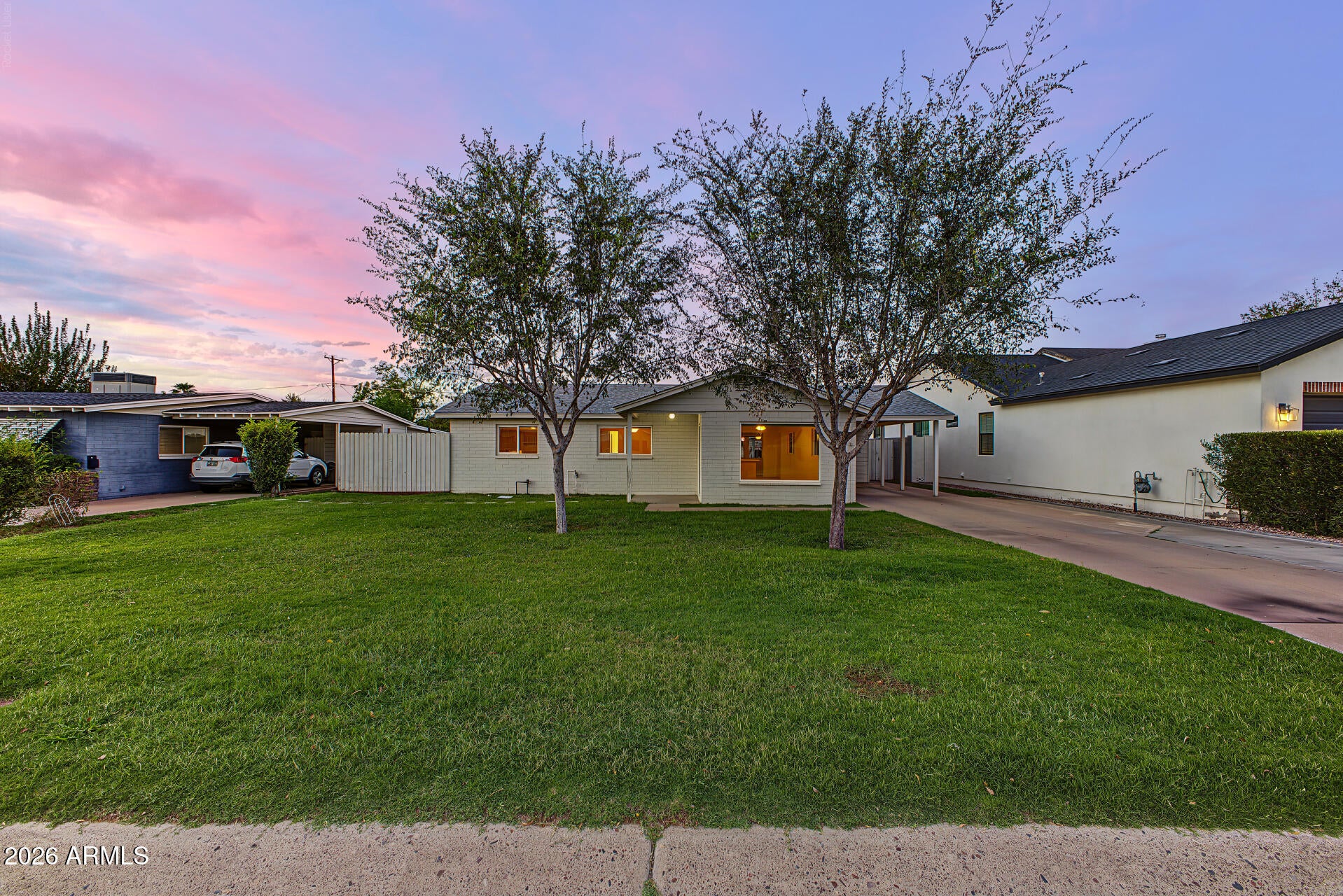 4234 E EARLL Drive