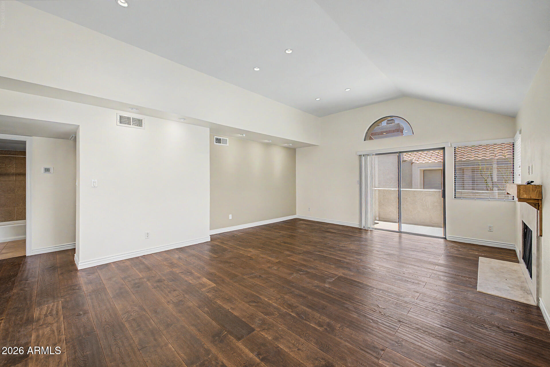 10115 E MOUNTAIN VIEW Road 2047