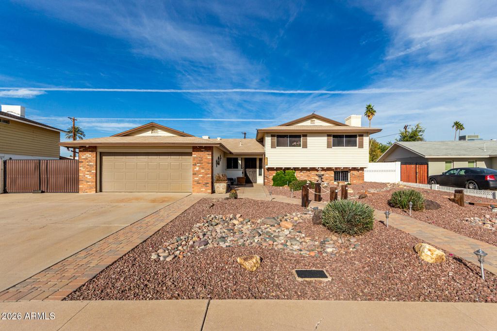 Photo of 928 E La Jolla Drive, Tempe, AZ 85282 (MLS # 6950405)