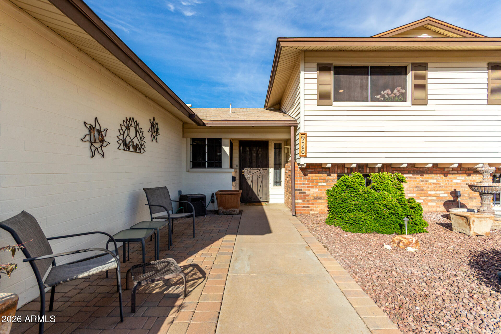 928 E LA JOLLA Drive