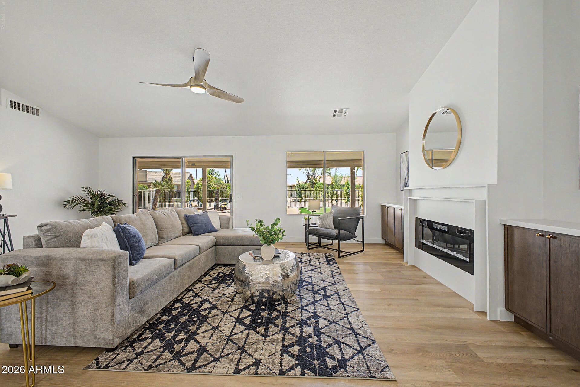 9043 E Coopers Hawk Drive