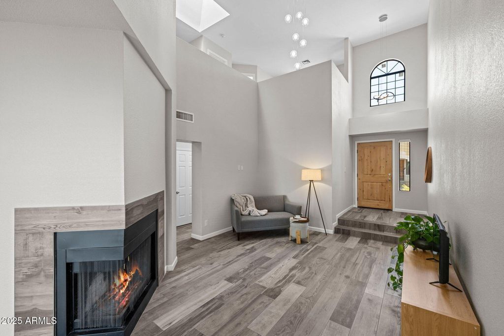 Photo of 1060 E Louis Way, Tempe, AZ 85284 (MLS # 6922354)
