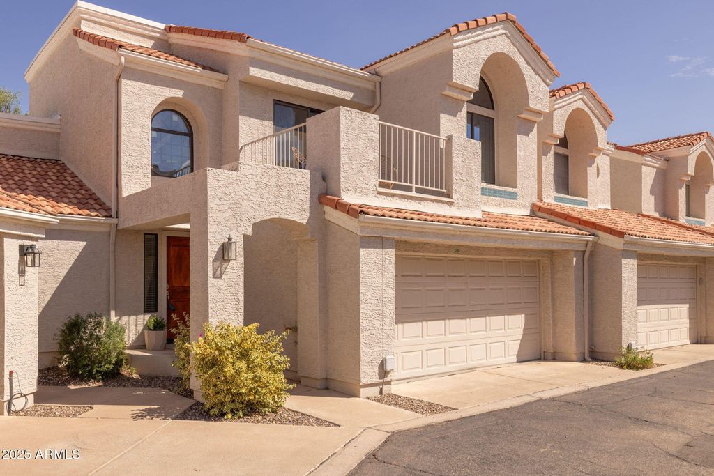 Photo of 1060 E Louis Way, Tempe, AZ 85284 (MLS # 6922354)