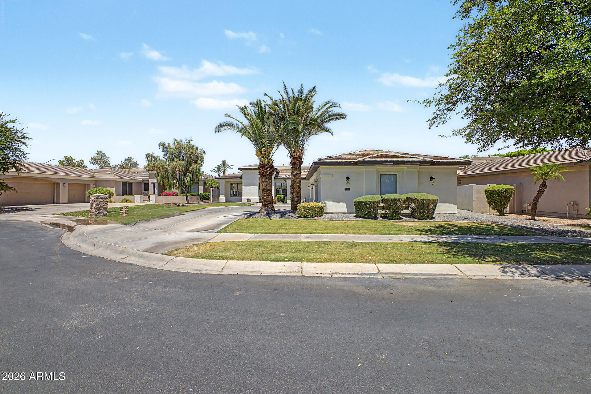 1952 W MEAD Court
