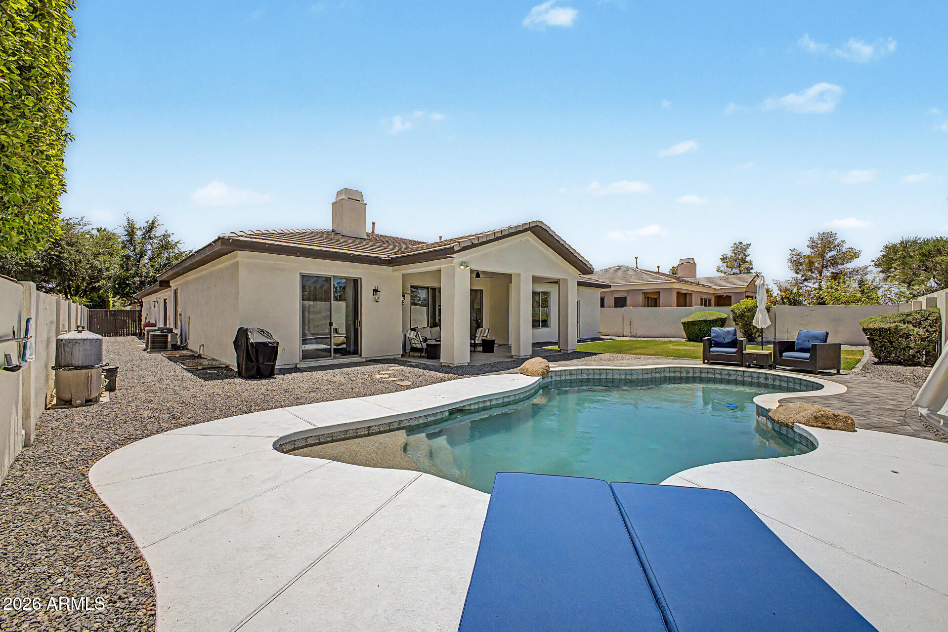 1952 W MEAD Court