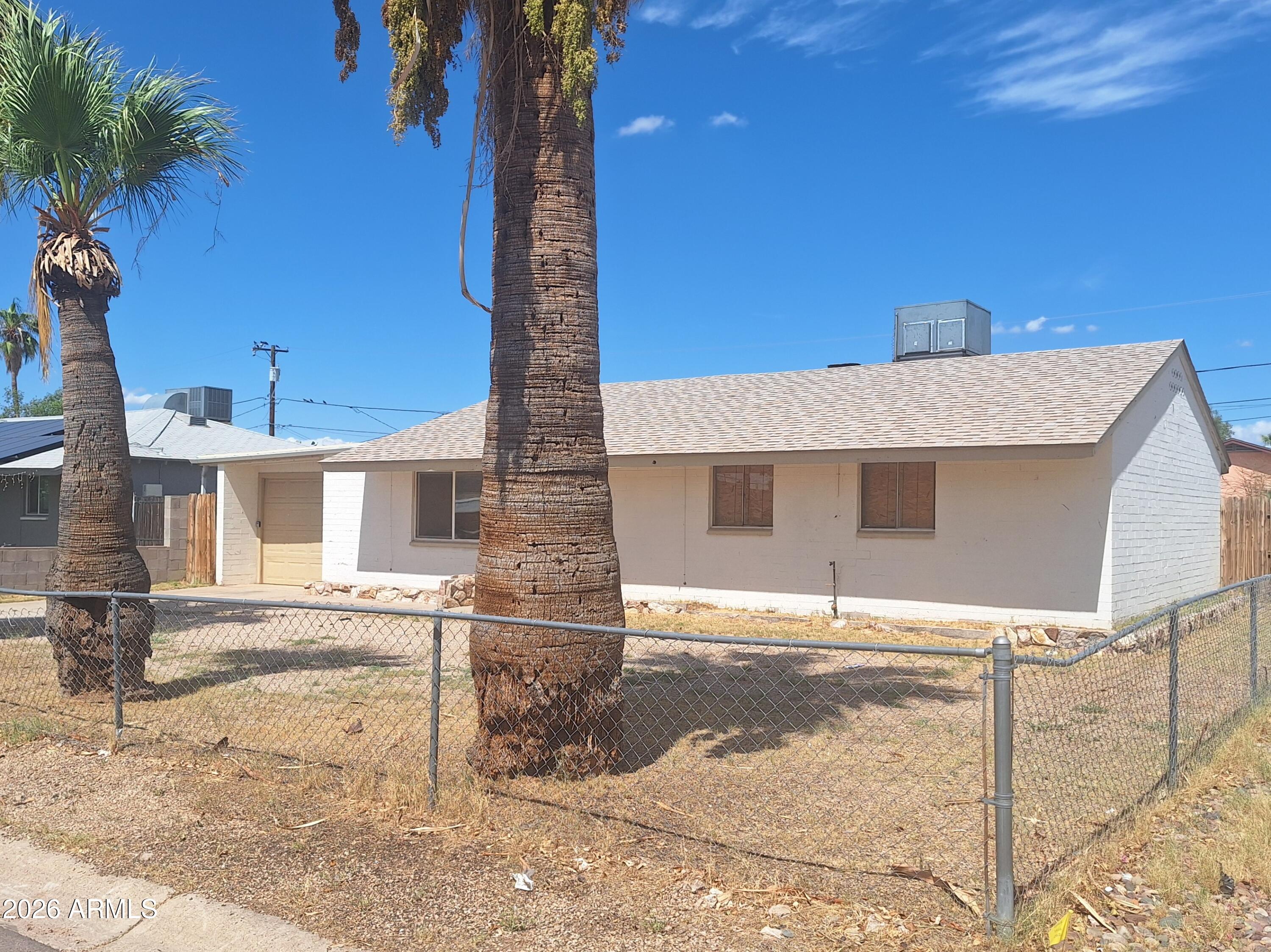 1614 W BROWN Street