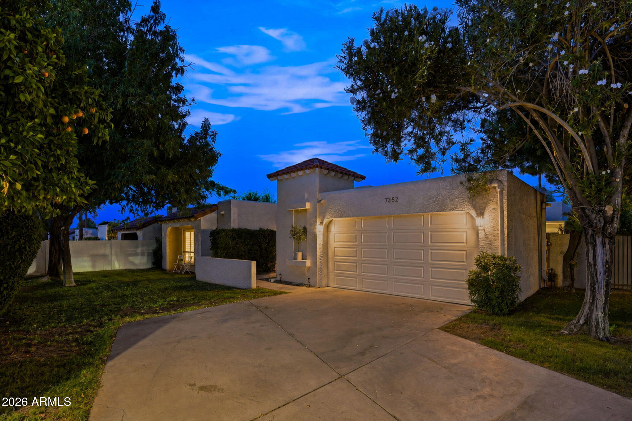 7352 E VALLEY VISTA Drive