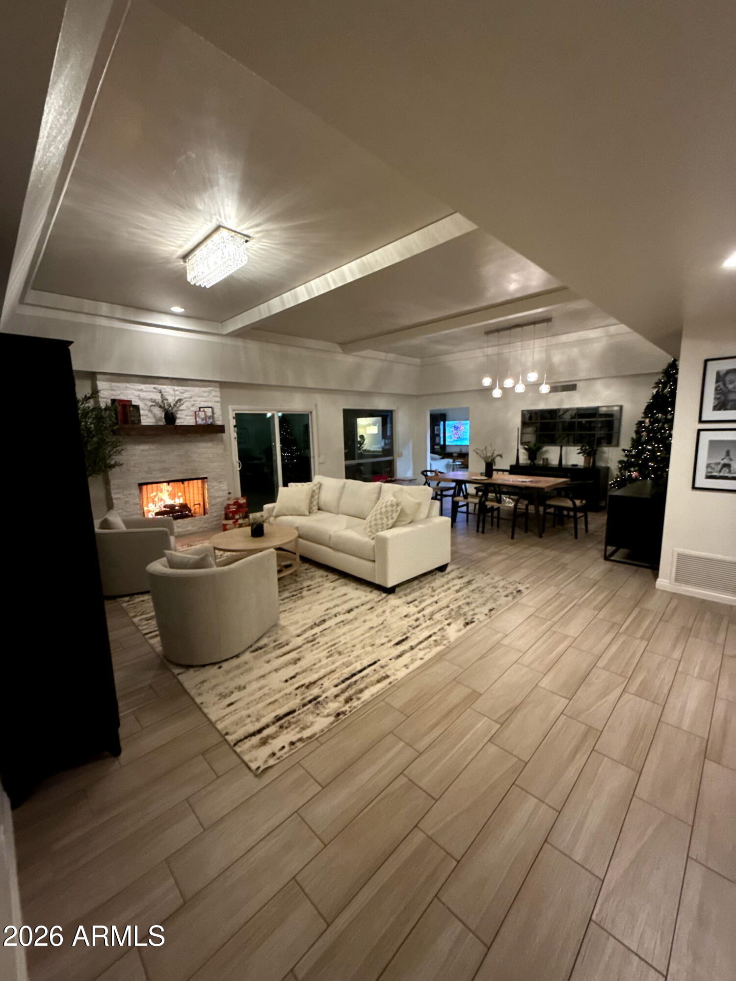 7352 E VALLEY VISTA Drive