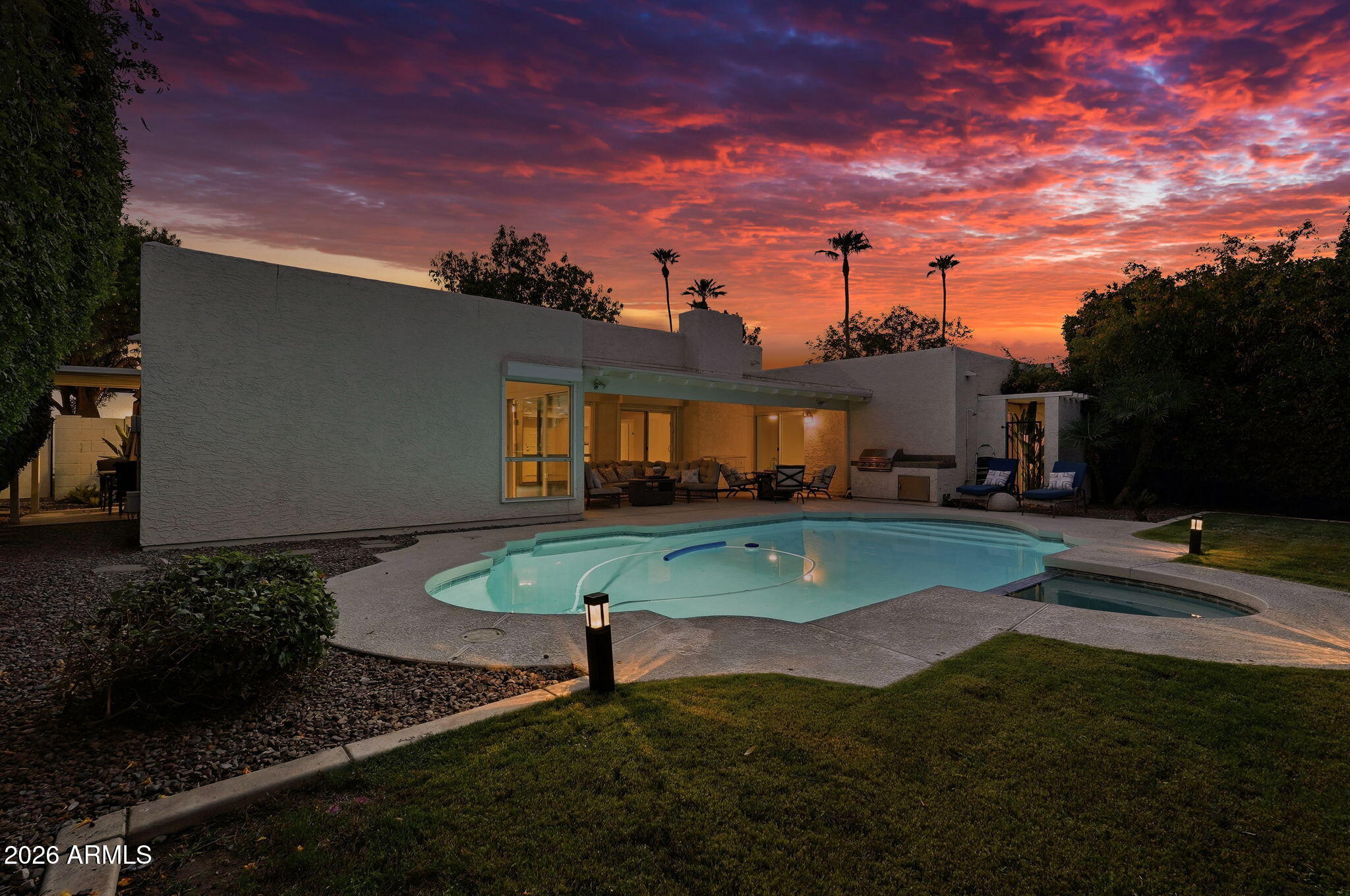 7352 E VALLEY VISTA Drive