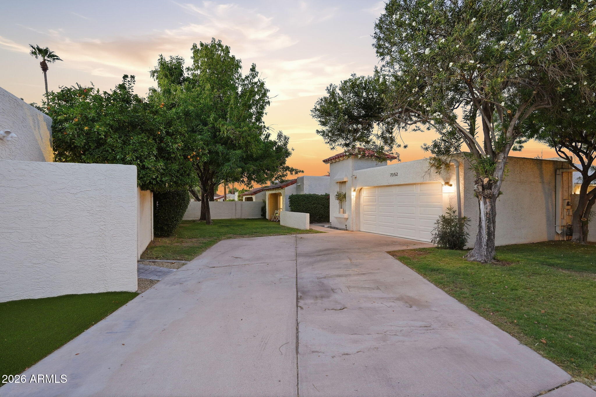 7352 E VALLEY VISTA Drive