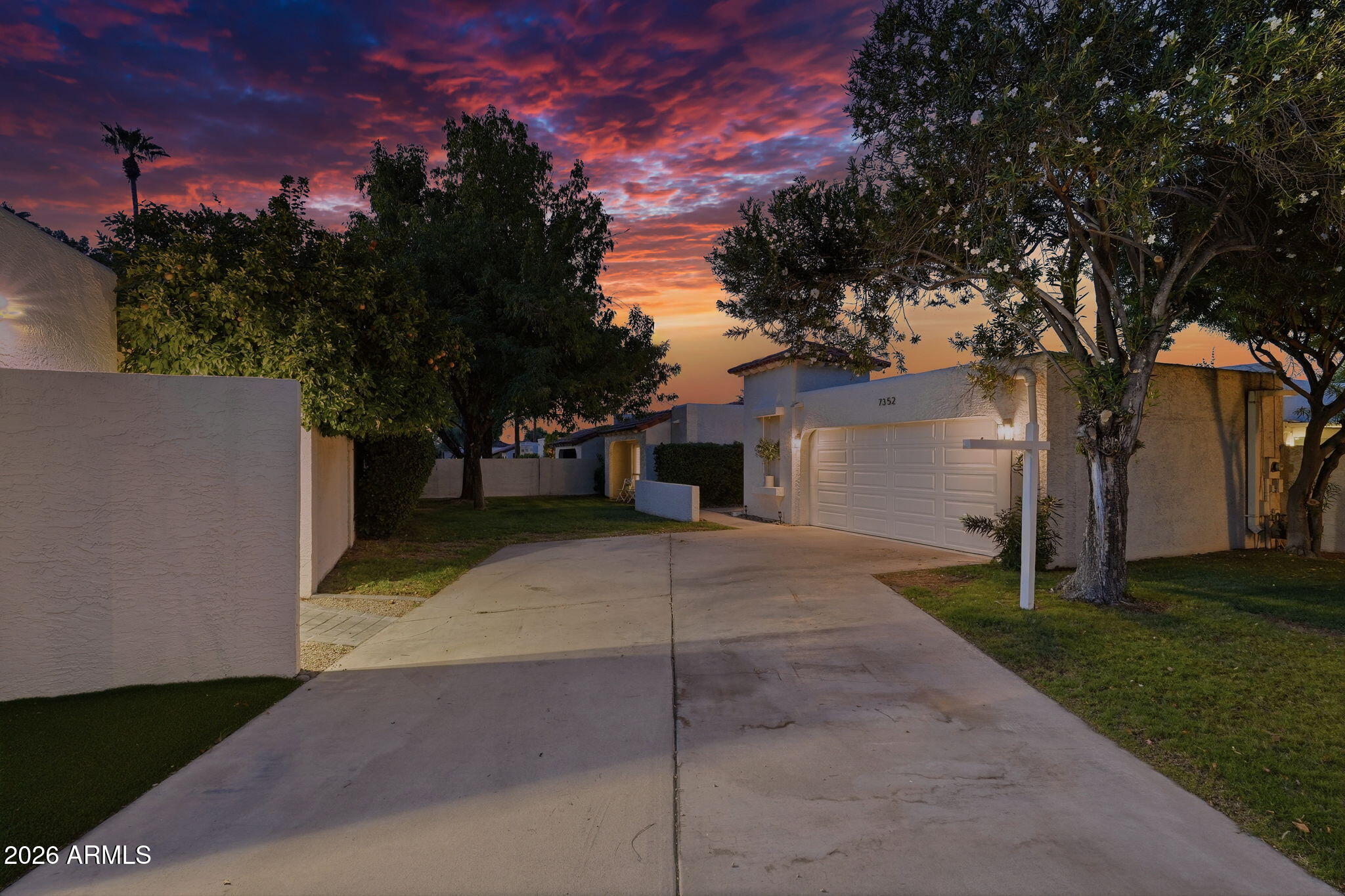 7352 E VALLEY VISTA Drive
