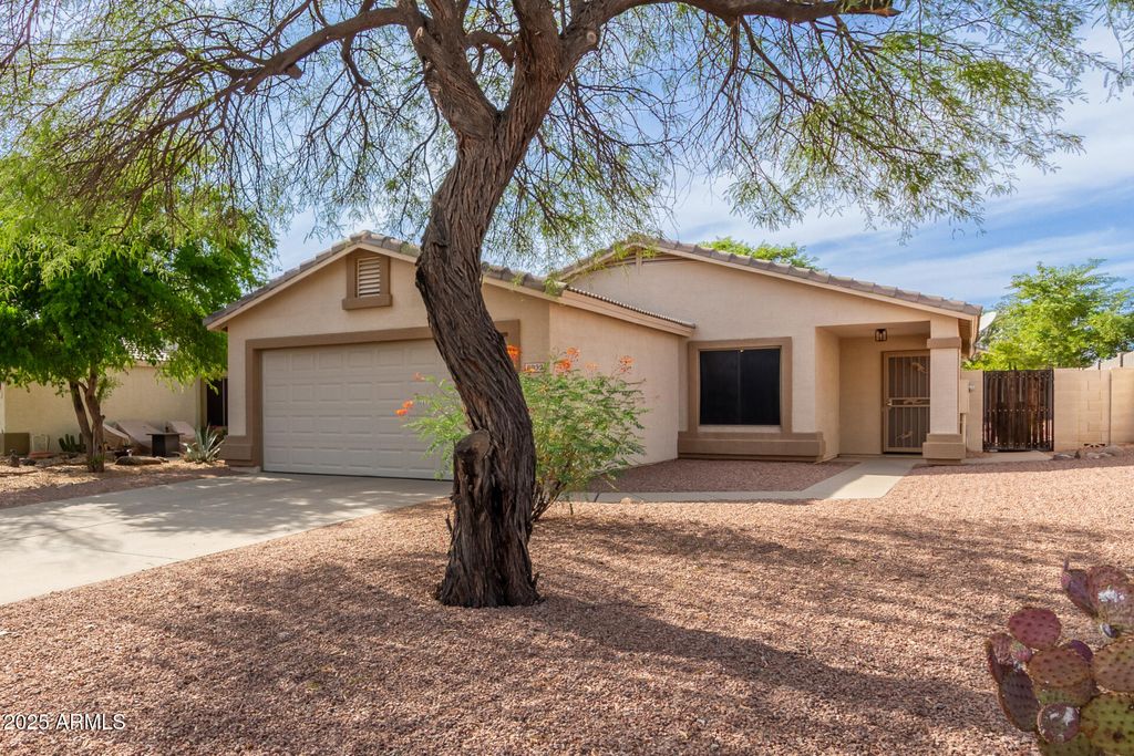 Photo of 6932 S Russet Sky Way, Gold Canyon, AZ 85118 (MLS # 6921266)