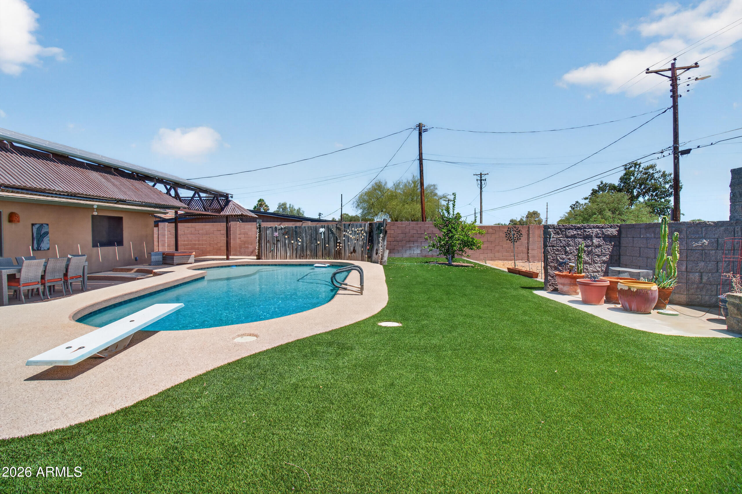 211 E PAPAGO Drive