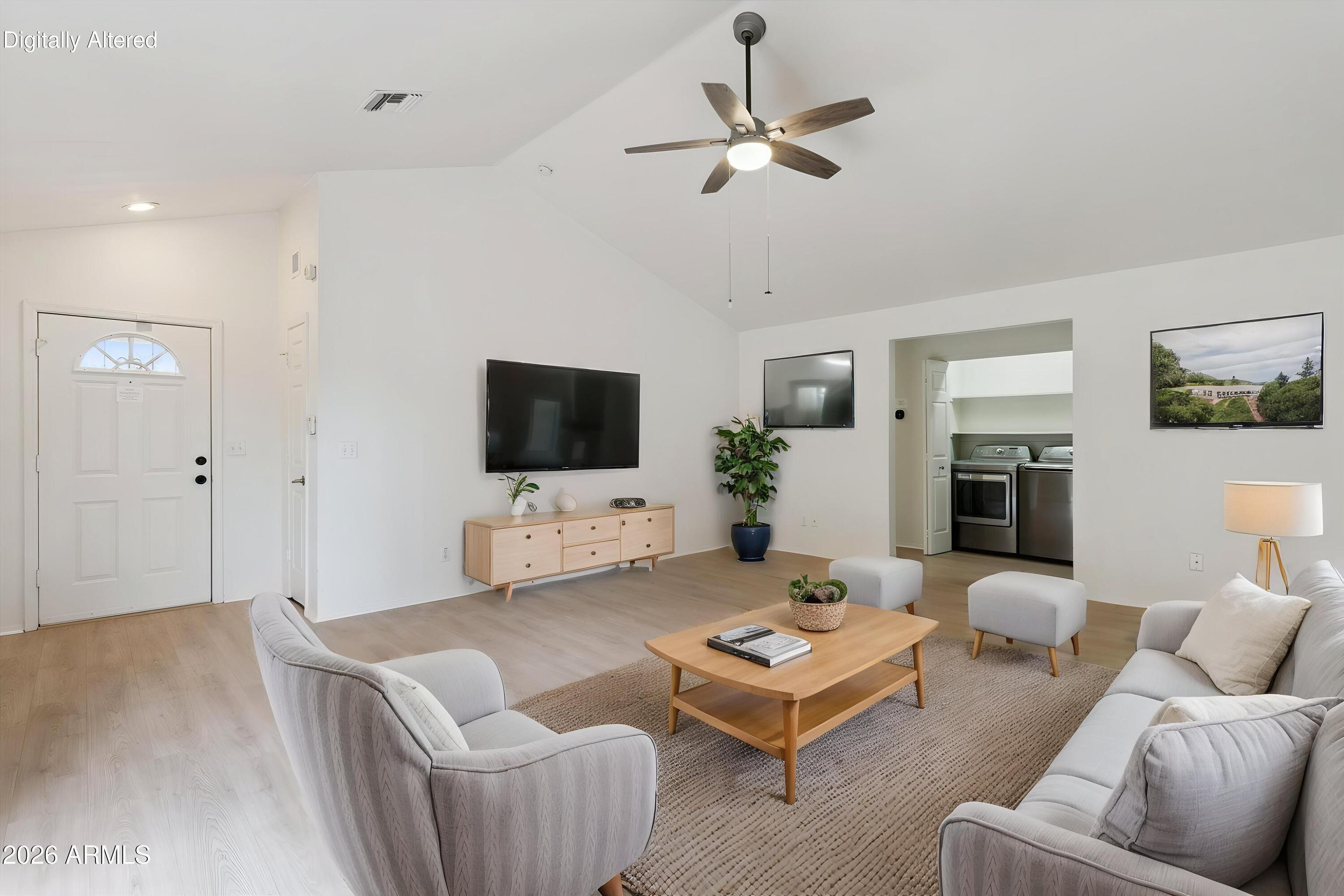 1722 N COMANCHE Drive