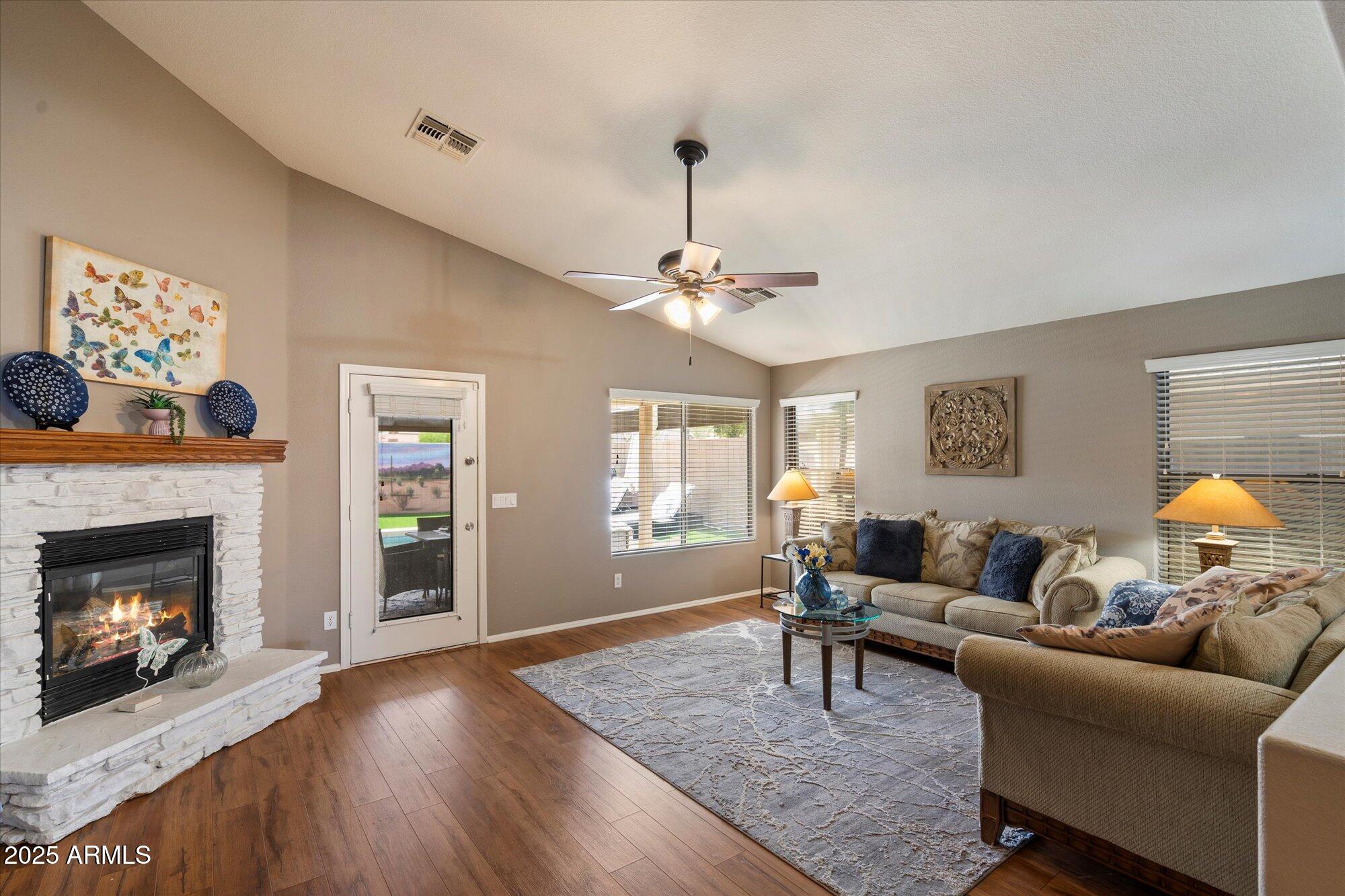 42187 W CHISHOLM Drive